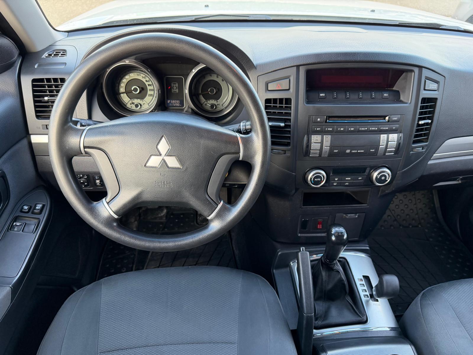 MITSUBISHI Pajero 3.2 DID Swiss Professional-image-9