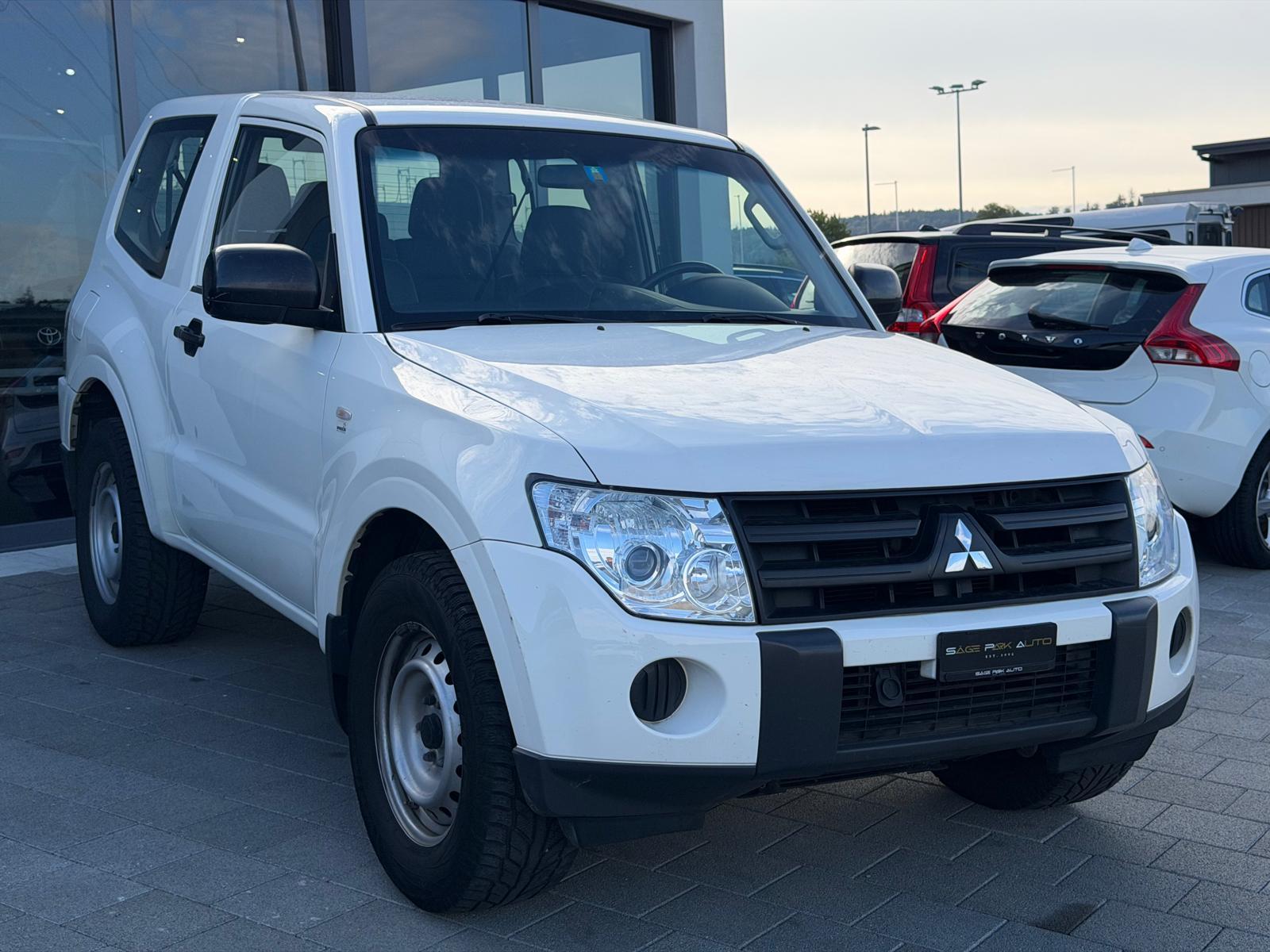 MITSUBISHI Pajero 3.2 DID Swiss Professional-image-1