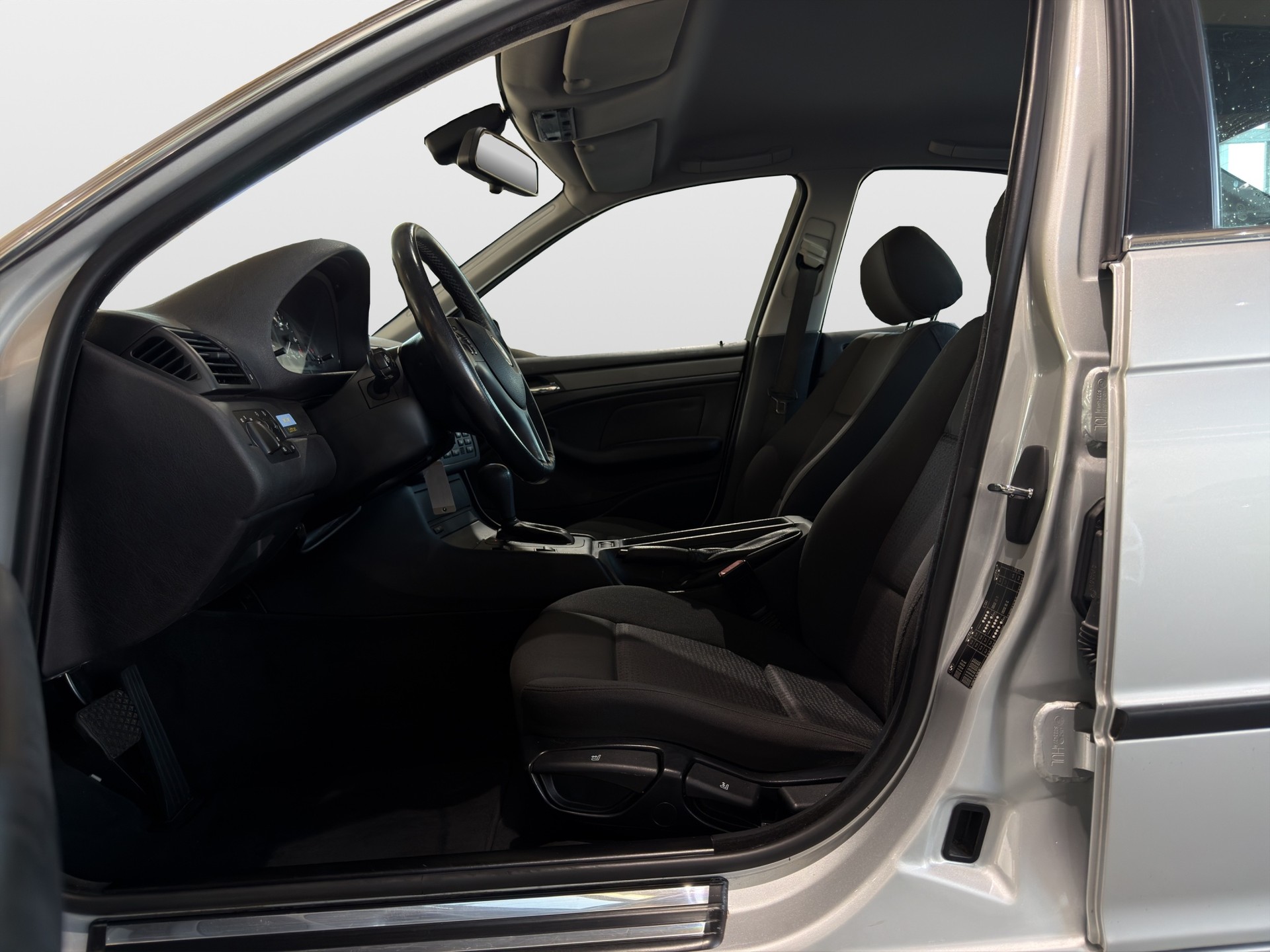 BMW BMW 320i Frisch ab MFK-image-7
