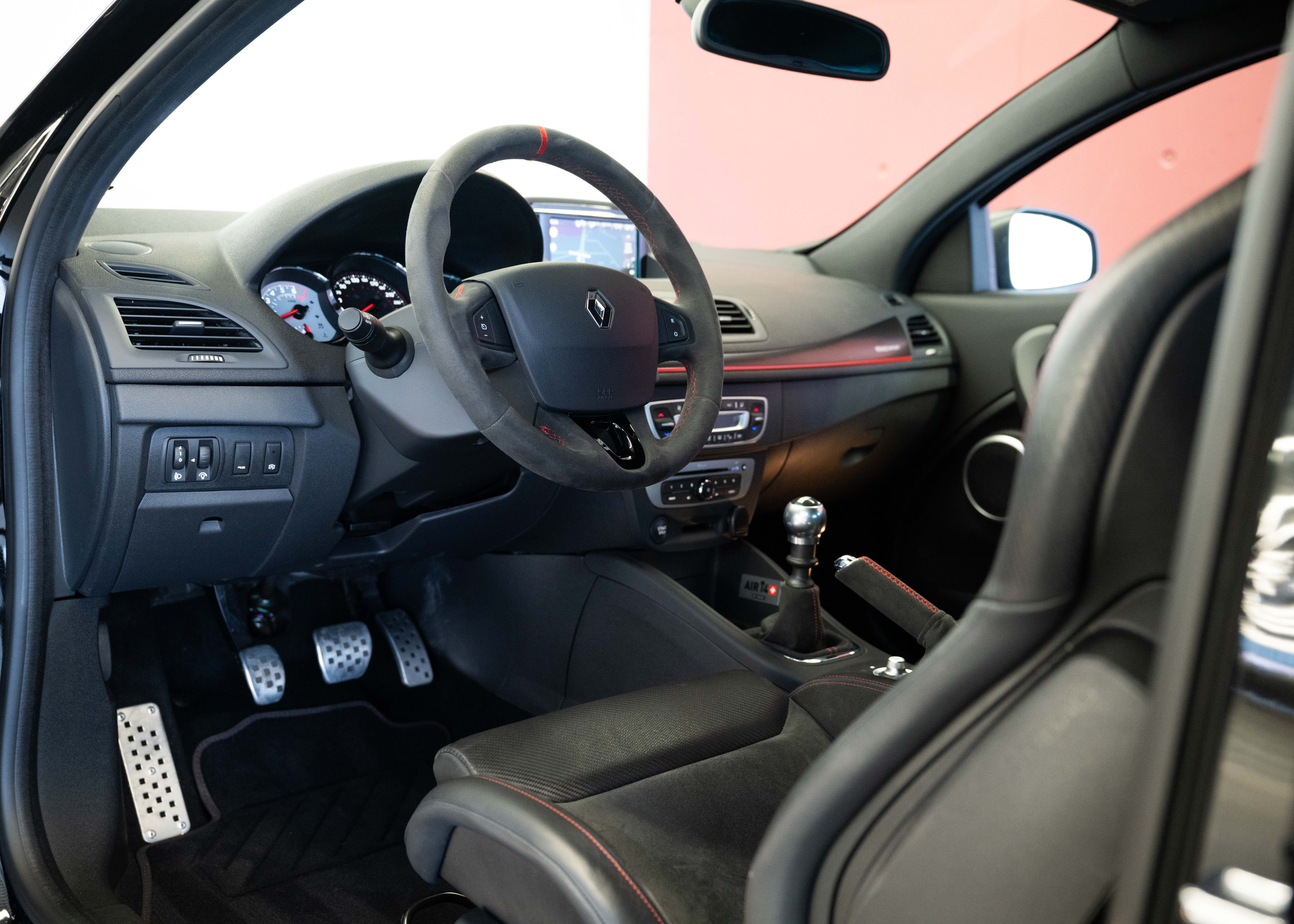 Image RENAULT MEGANE Mégane Coupé 2.0 16V Turbo RS AIR14 (2nd hand Swiss car, fantastic condition, 1st paint, full service history, 100% original)
