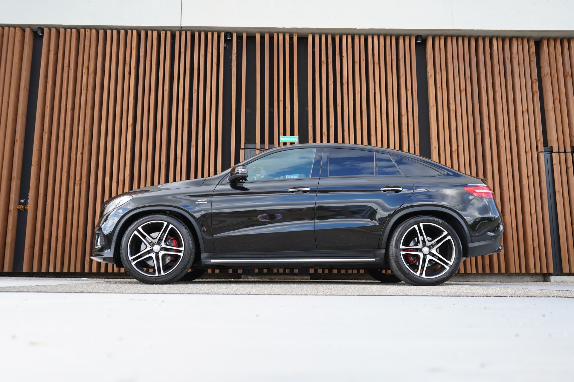 MERCEDES-BENZ GLE COUPÉ 43 AMG 4MATIC BLACK 9G-TRONIC l 367 PS-image-3
