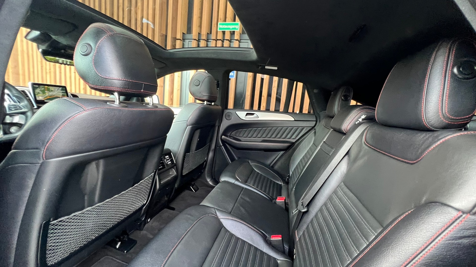 MERCEDES-BENZ GLE COUPÉ 43 AMG 4MATIC BLACK 9G-TRONIC l 367 PS-image-28