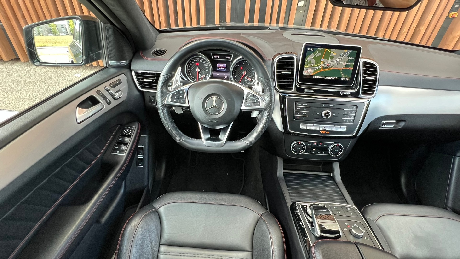 MERCEDES-BENZ GLE COUPÉ 43 AMG 4MATIC BLACK 9G-TRONIC l 367 PS-image-21