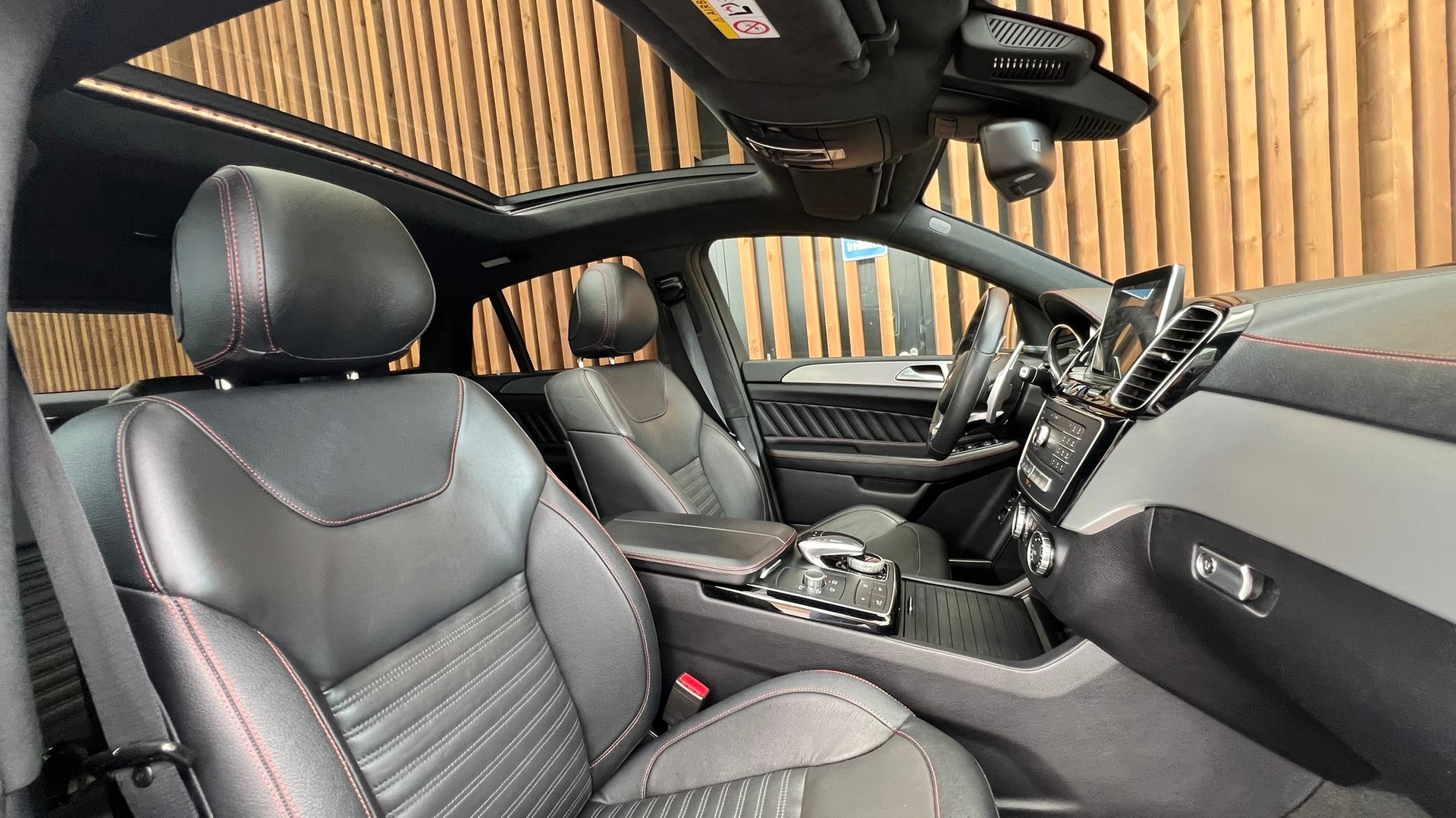 MERCEDES-BENZ GLE COUPÉ 43 AMG 4MATIC BLACK 9G-TRONIC l 367 PS-image-26