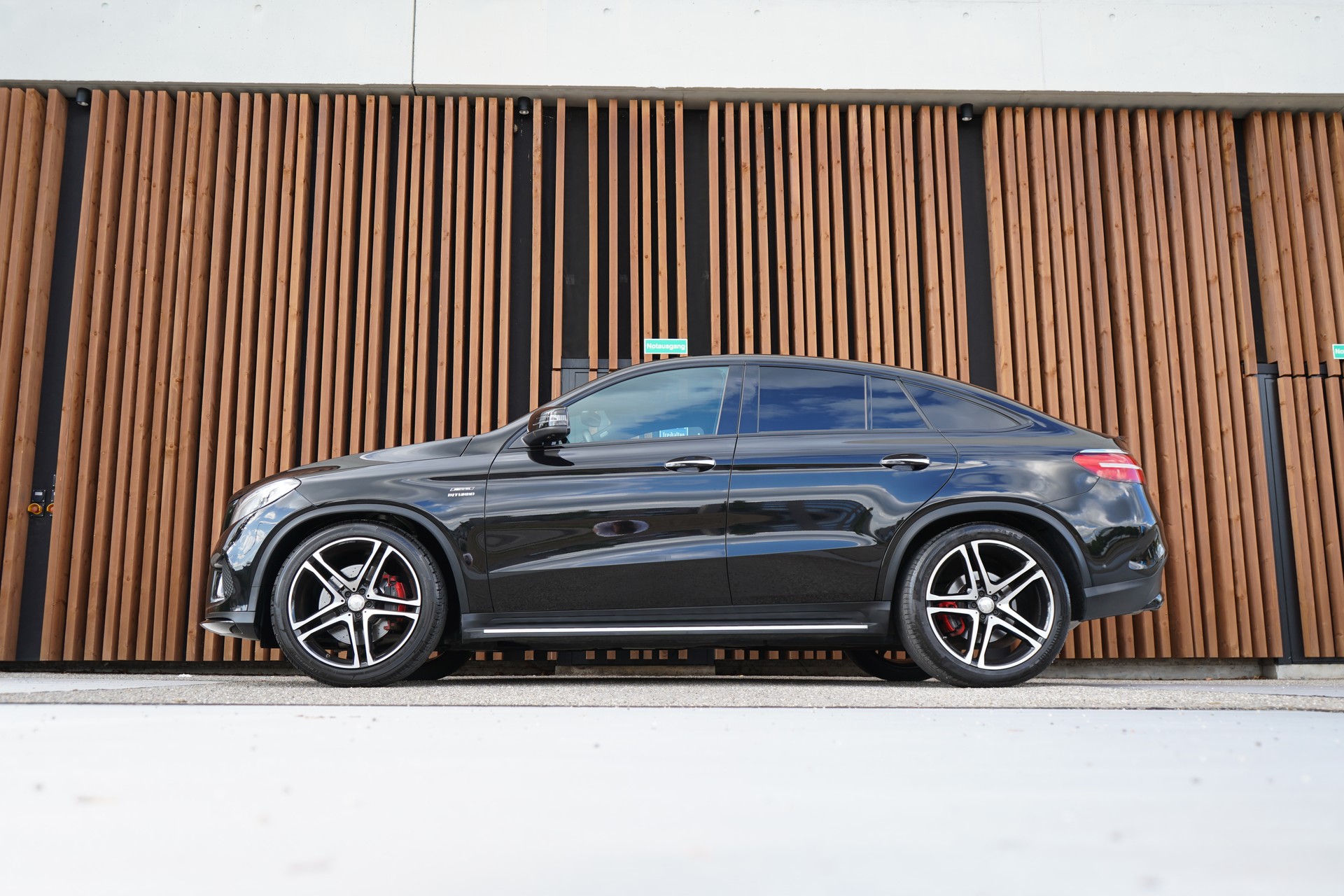 MERCEDES-BENZ GLE COUPÉ 43 AMG 4MATIC BLACK 9G-TRONIC l 367 PS-image-1