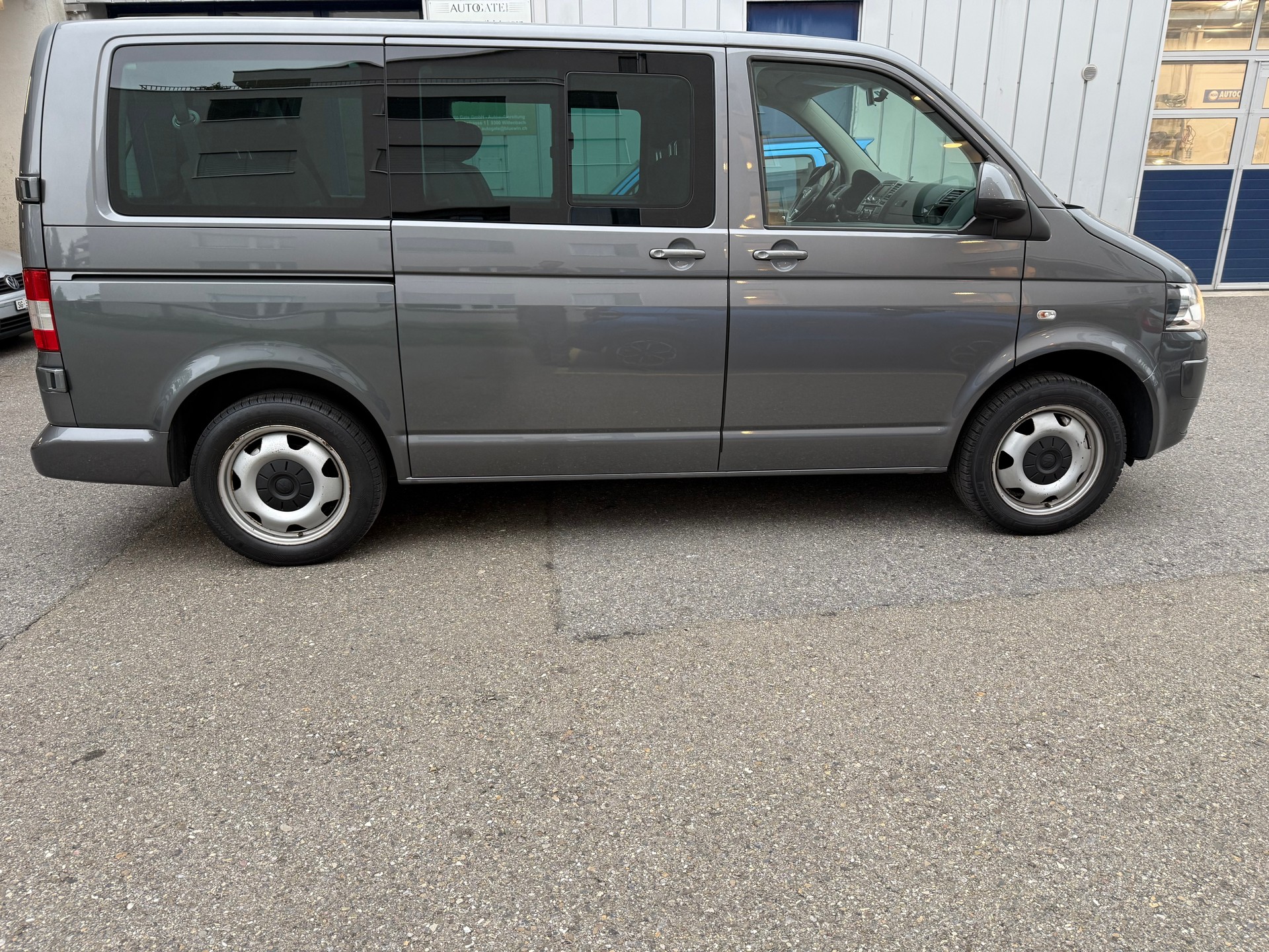 VW T5 Caravelle Comfortline 2.0 TDI CR-image-3