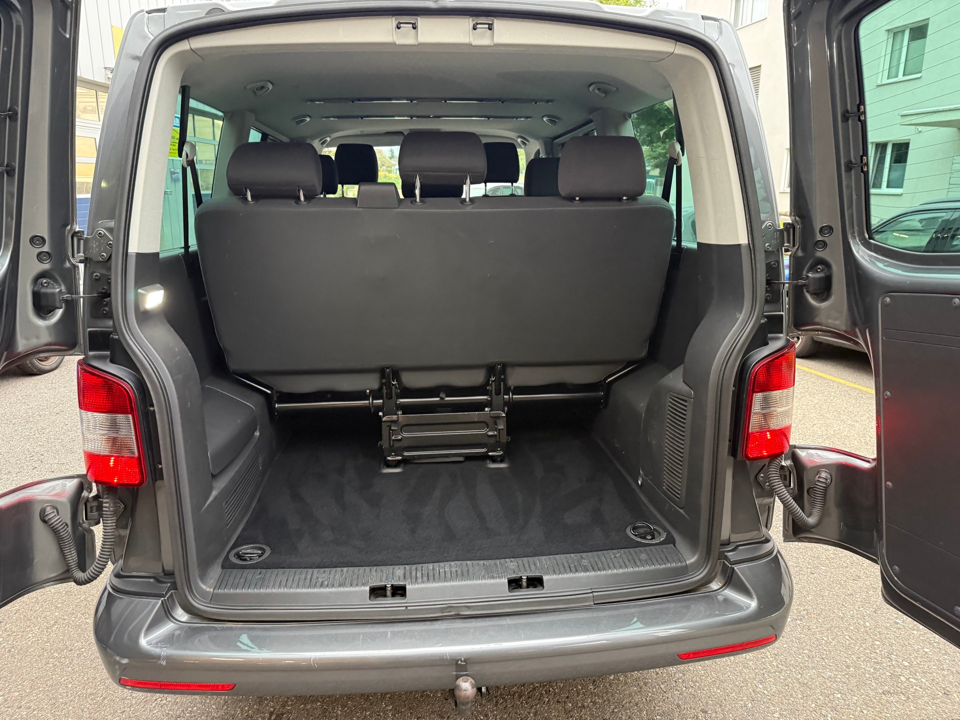 VW T5 Caravelle Comfortline 2.0 TDI CR-image-10