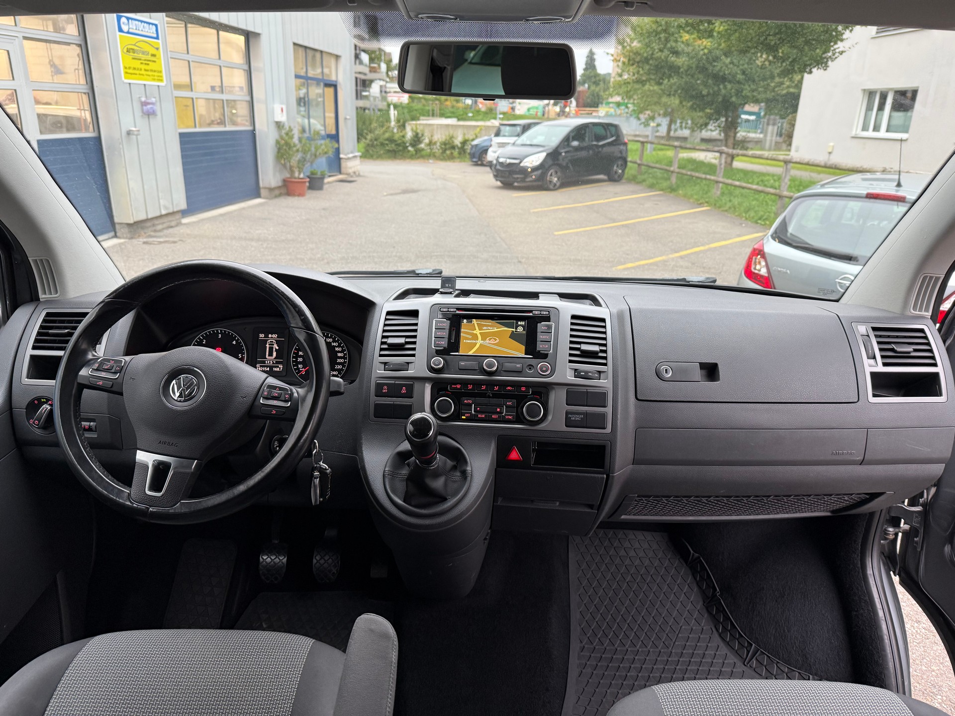 VW T5 Caravelle Comfortline 2.0 TDI CR-image-14