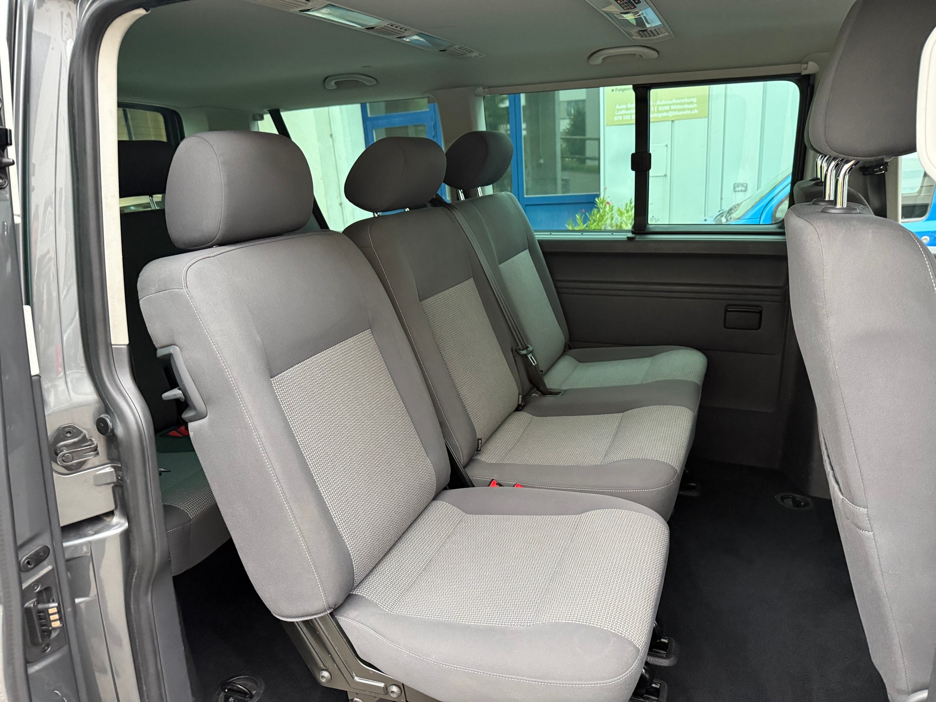 VW T5 Caravelle Comfortline 2.0 TDI CR-image-12