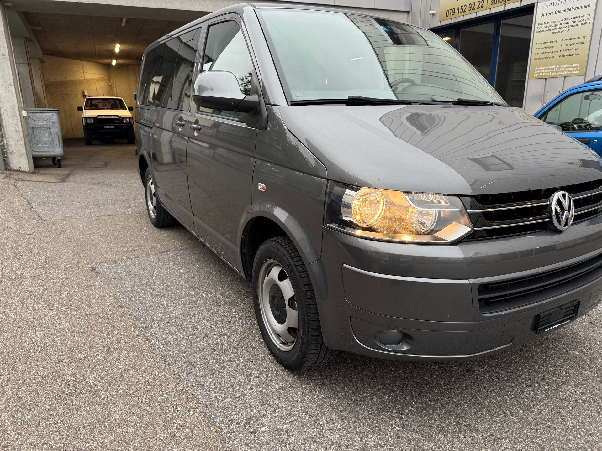 VW T5 Caravelle Comfortline 2.0 TDI CR-image-2