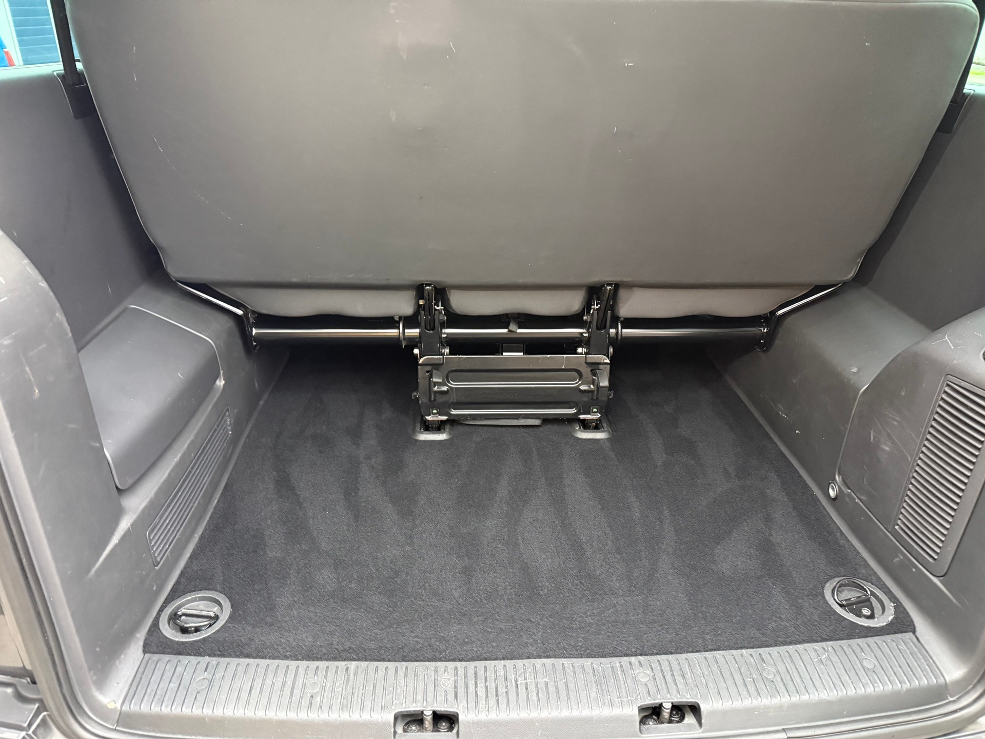 VW T5 Caravelle Comfortline 2.0 TDI CR-image-9