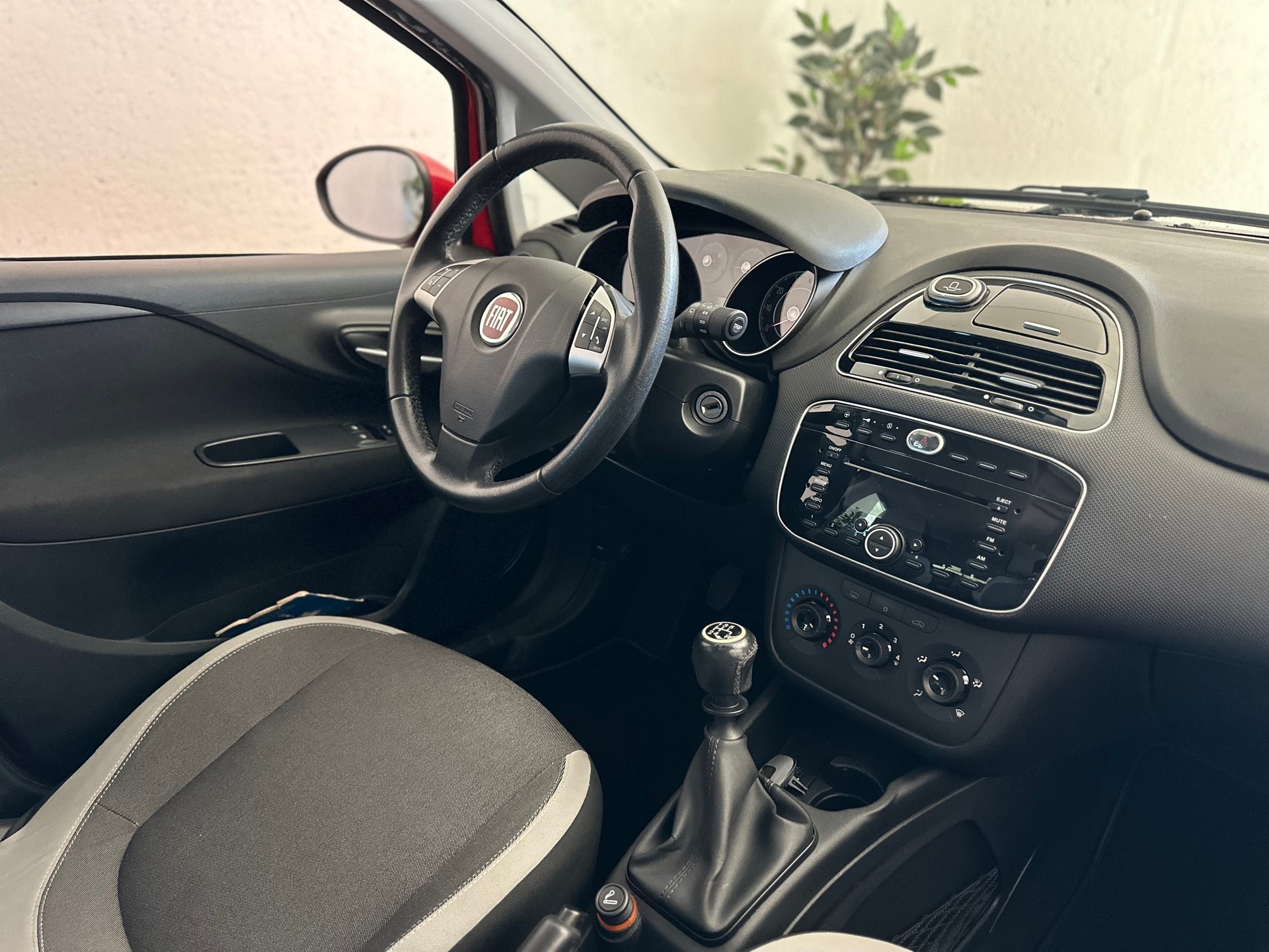 FIAT Punto 1.4 Pop Star-image-13