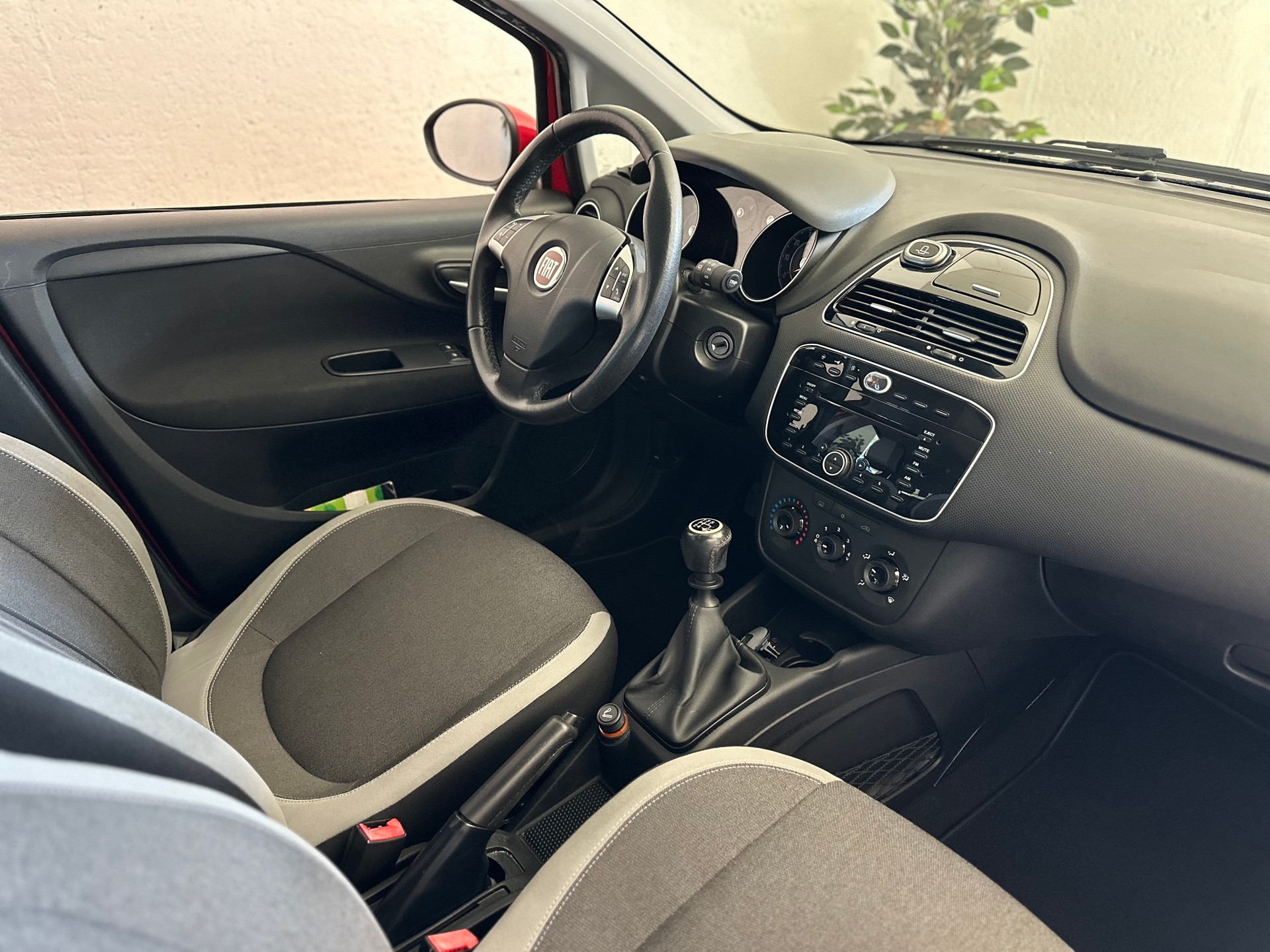 FIAT Punto 1.4 Pop Star-image-8