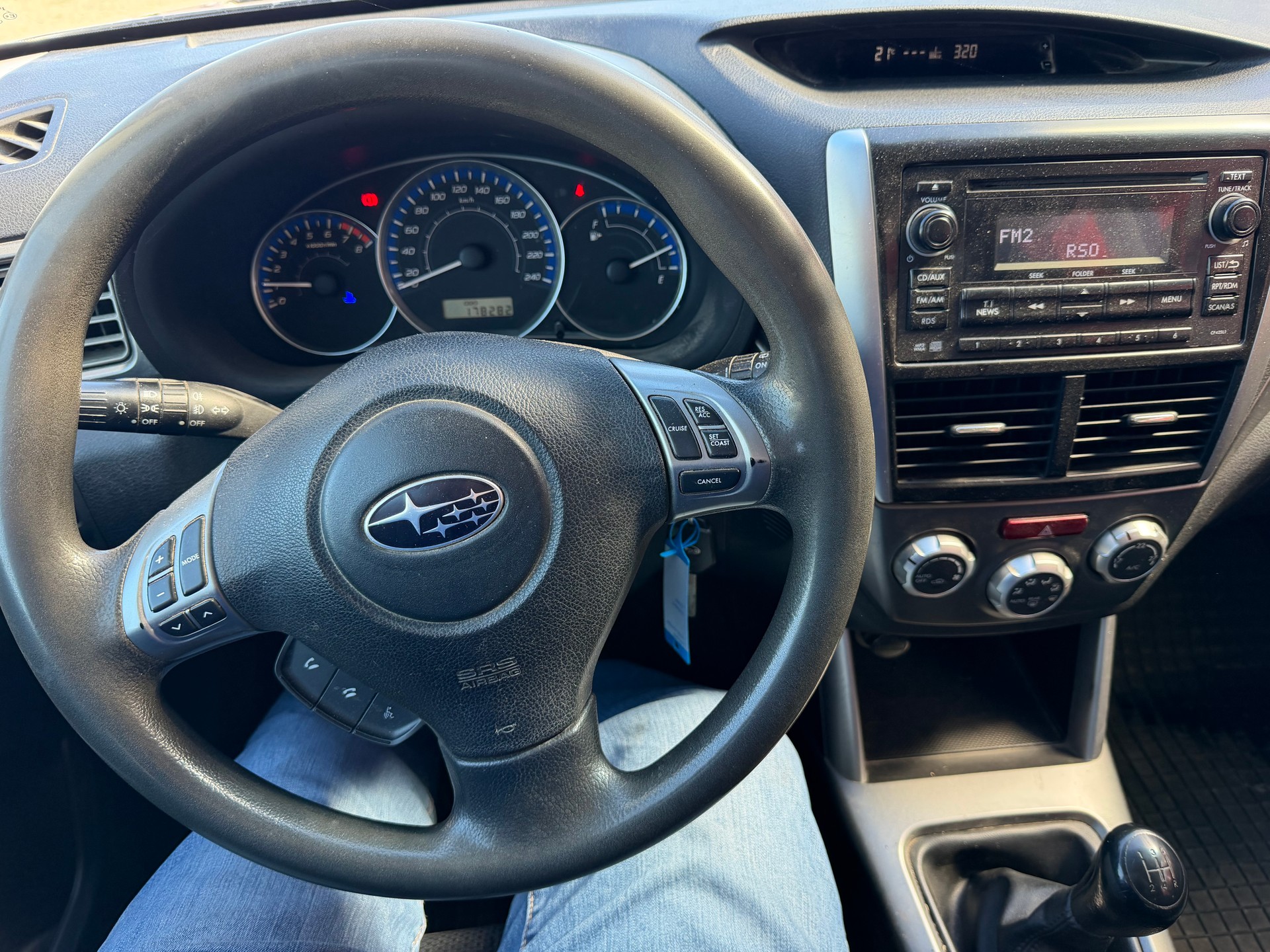 SUBARU Forester 2.0i Swiss-image-9