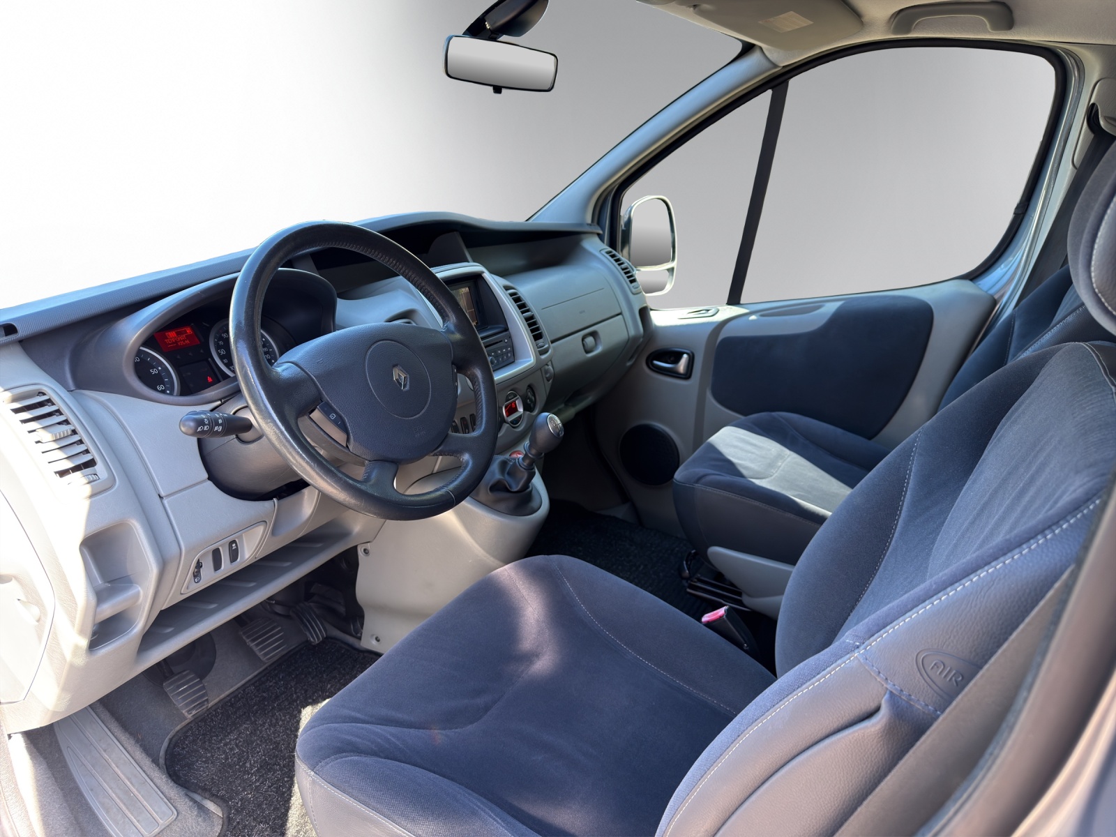 RENAULT Trafic Kombi Grand Passenger 2.0 dCi 114 Auth.-image-5