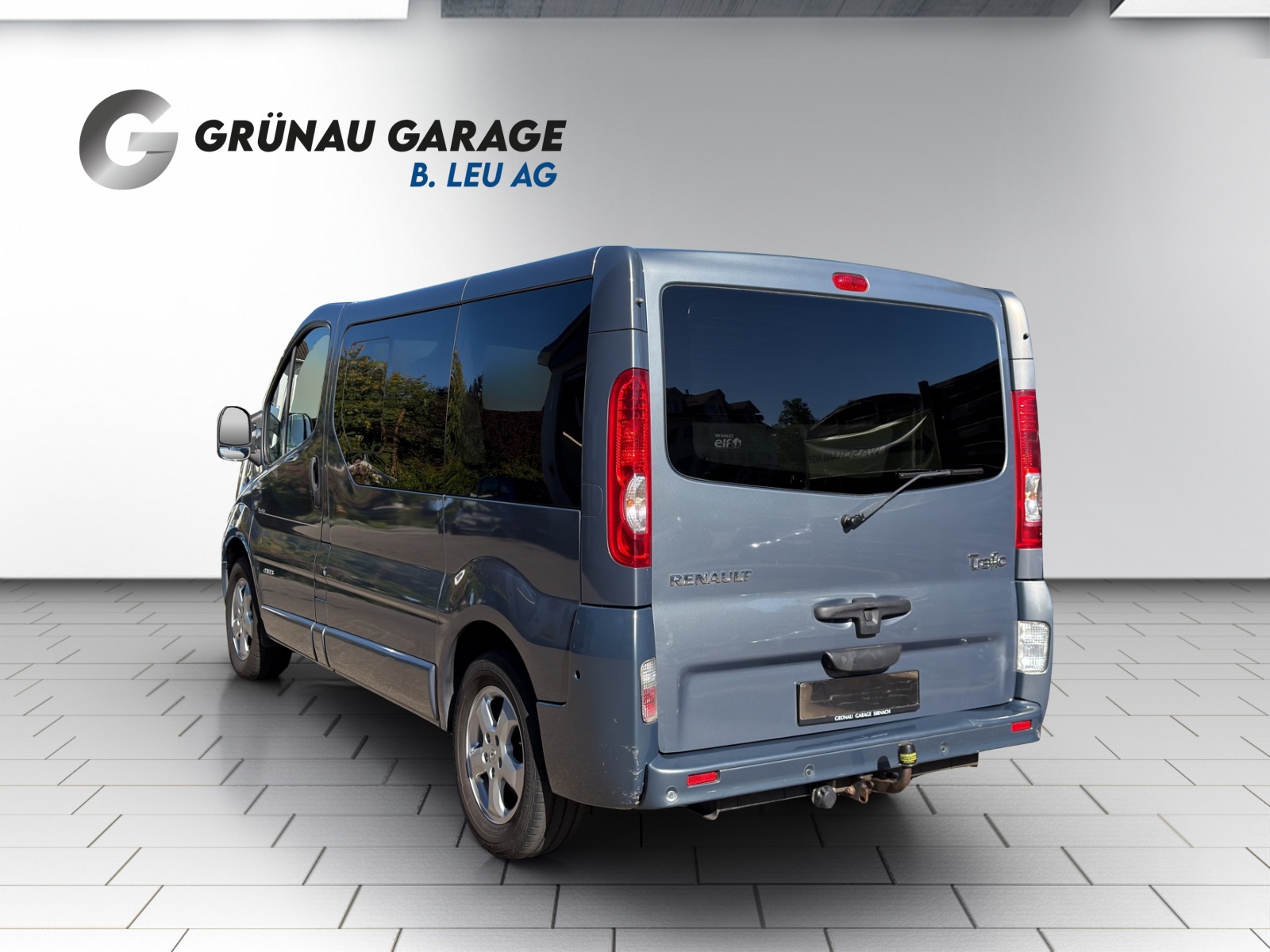 RENAULT Trafic Kombi Grand Passenger 2.0 dCi 114 Auth.-image-2