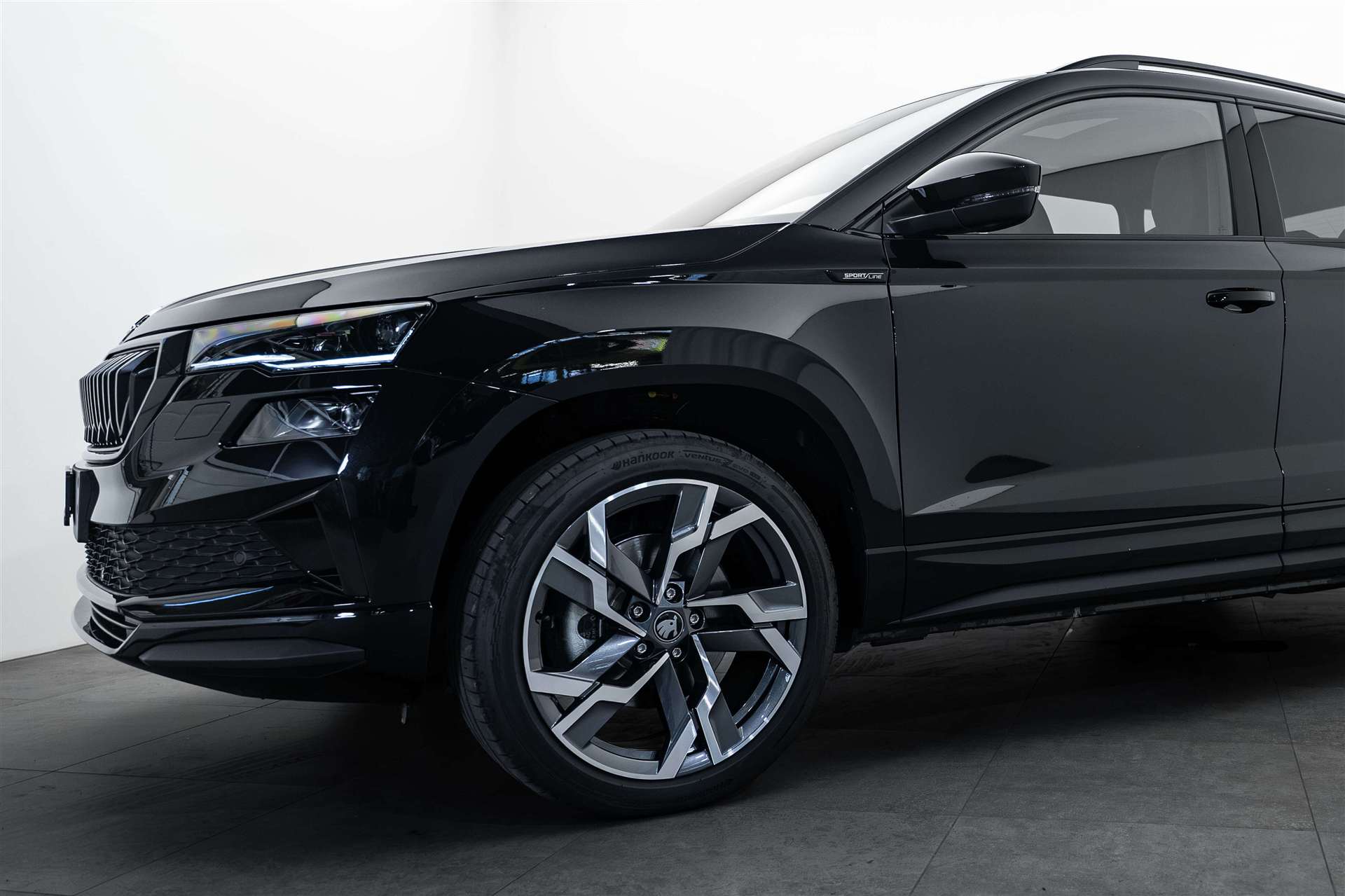 SKODA SKODA Karoq 2.0 TSi SportLine 4x4 DSG-Automat-image-1