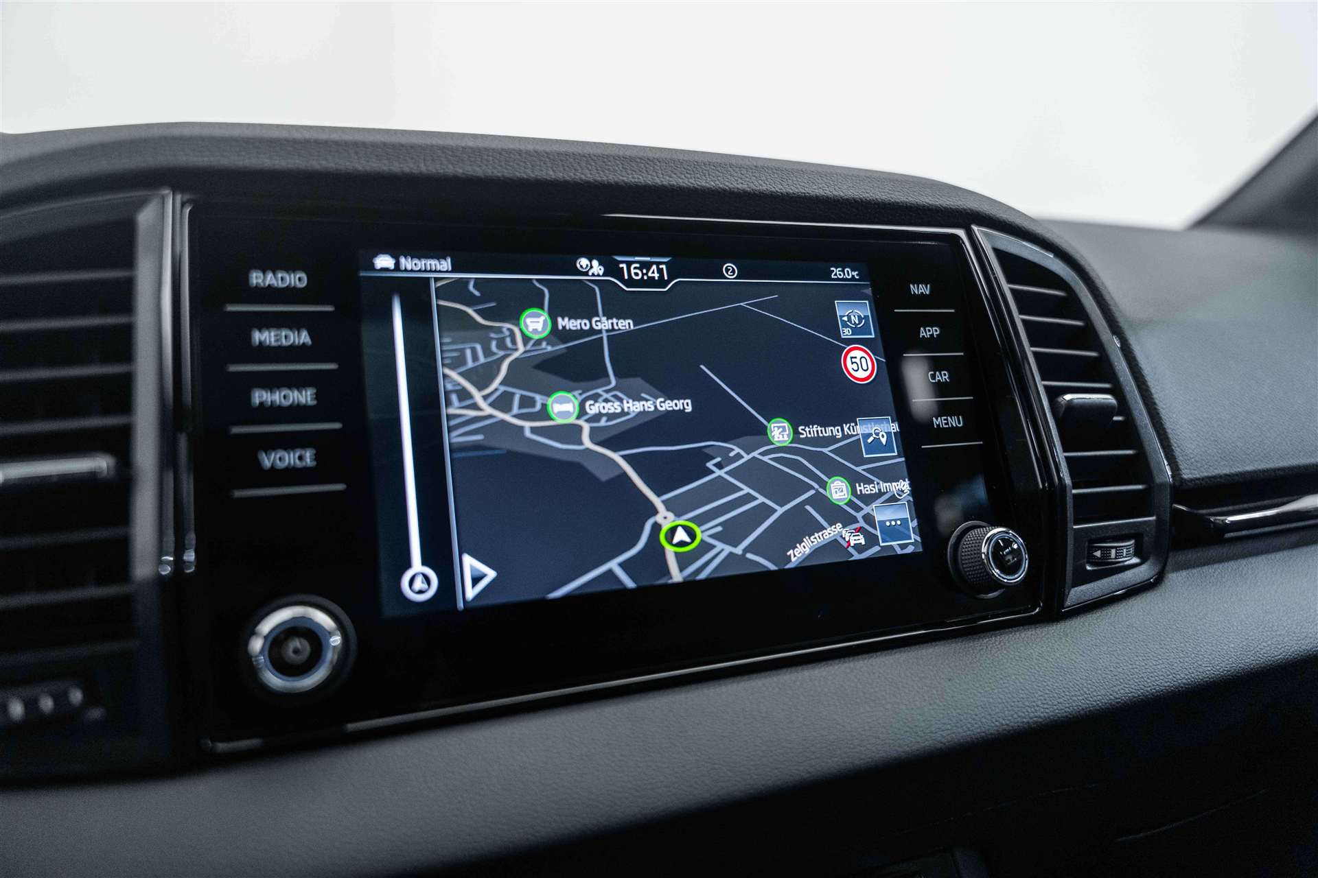 SKODA SKODA Karoq 2.0 TSi SportLine 4x4 DSG-Automat-image-23
