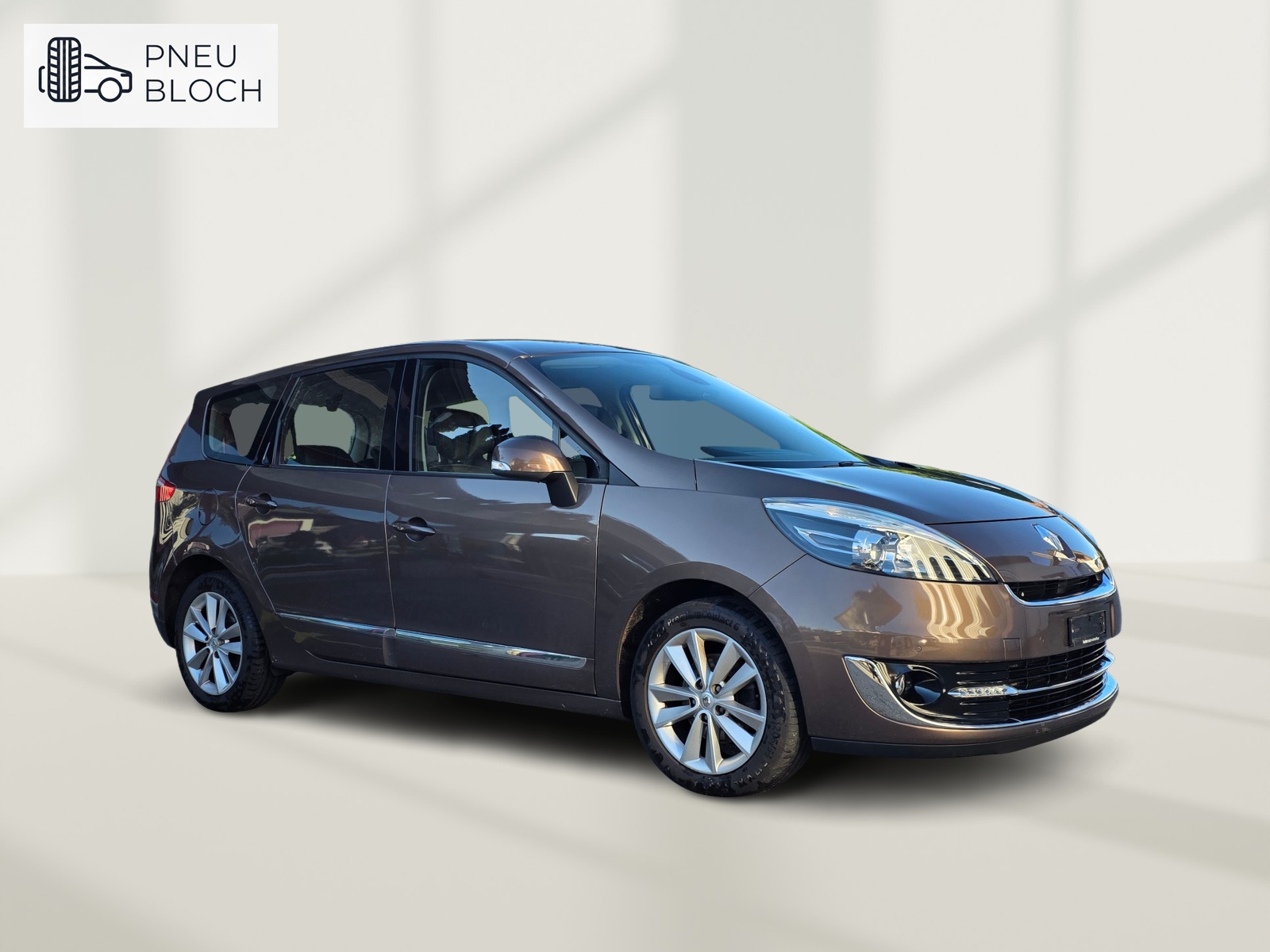 RENAULT Grand Scénic 1.4 16V Turbo Privilège-image-0