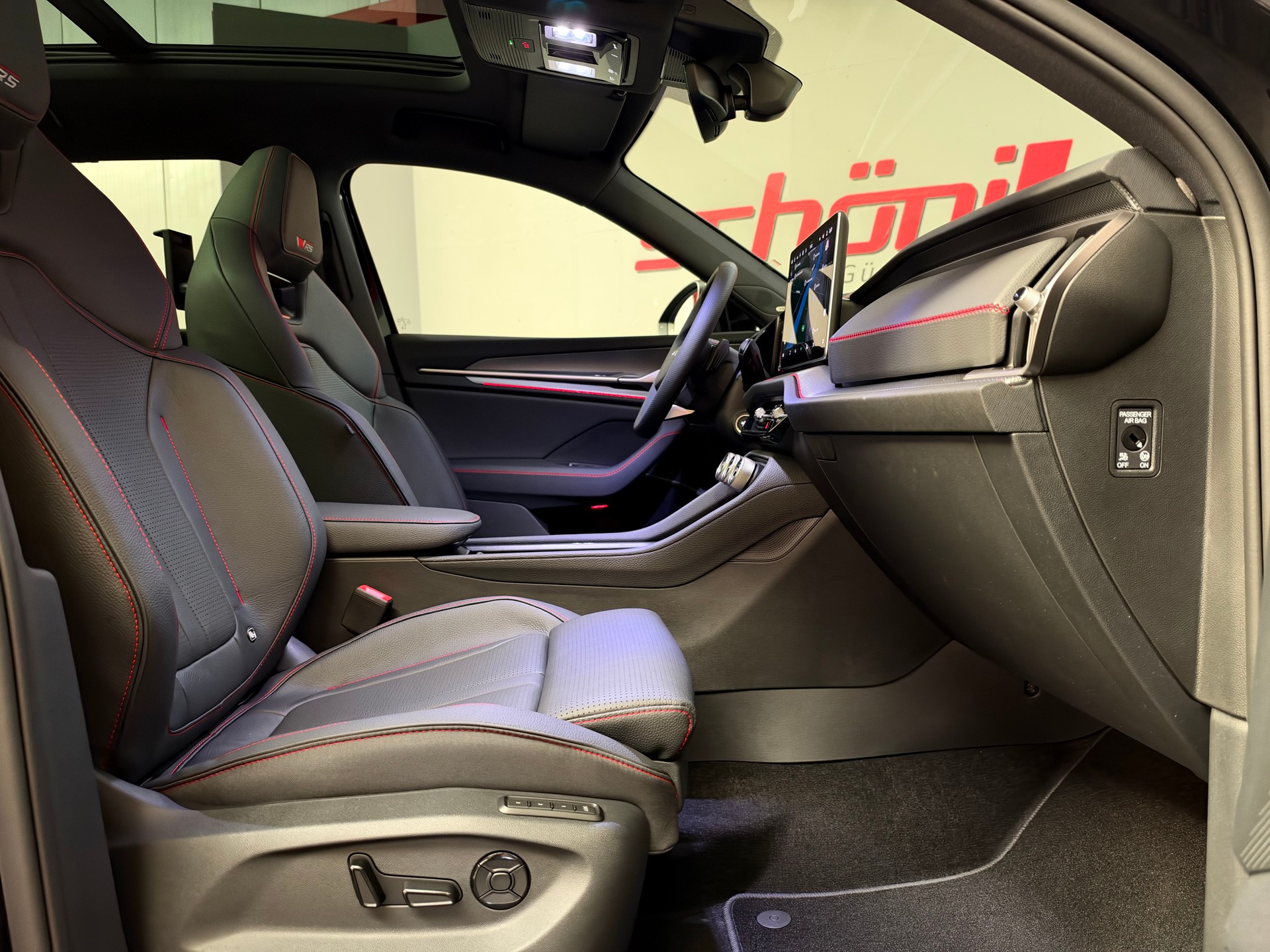 SKODA Kodiaq 2.0 TSI RS 4x4 7 Plätze-image-23