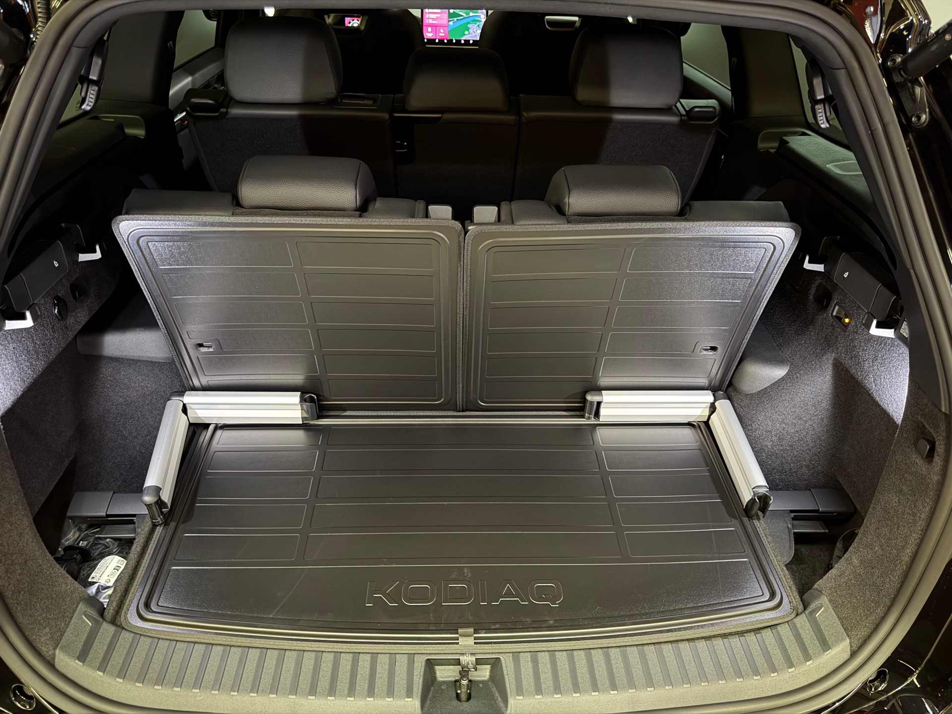 SKODA Kodiaq 2.0 TSI RS 4x4 7 Plätze-image-13