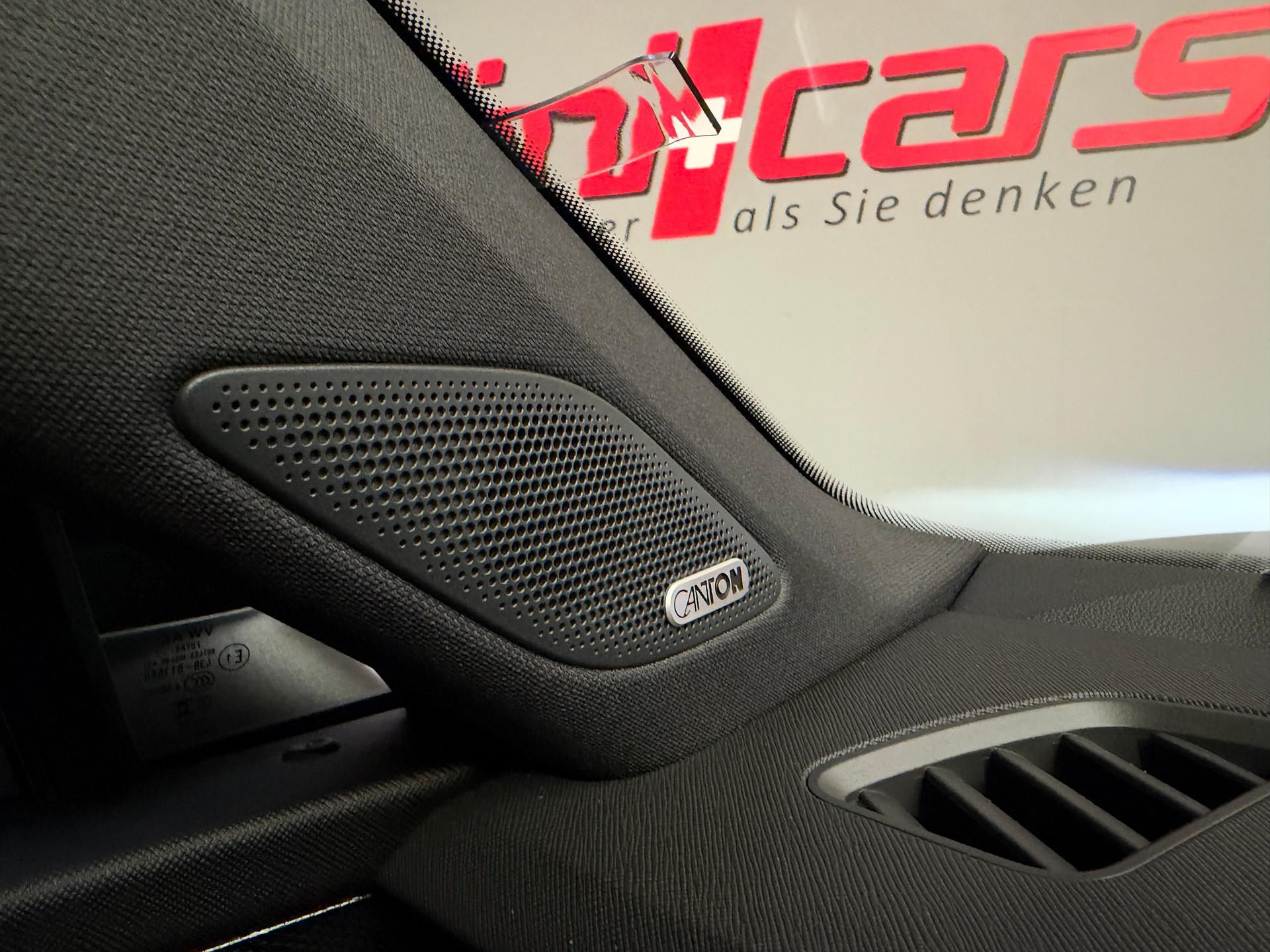 SKODA Kodiaq 2.0 TSI RS 4x4 7 Plätze-image-32