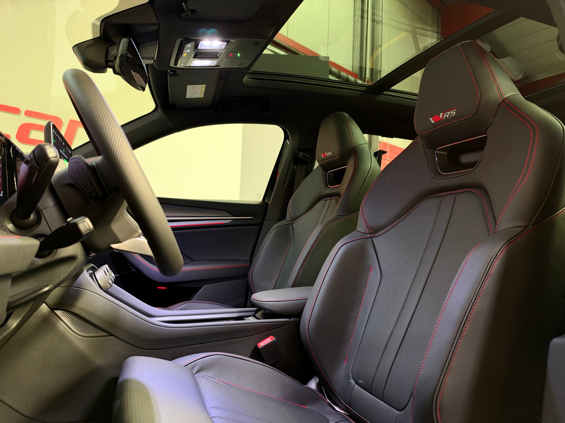 SKODA Kodiaq 2.0 TSI RS 4x4 7 Plätze-image-15