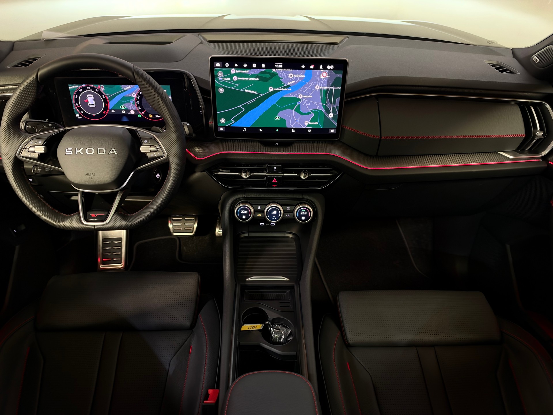 SKODA Kodiaq 2.0 TSI RS 4x4 7 Plätze-image-19