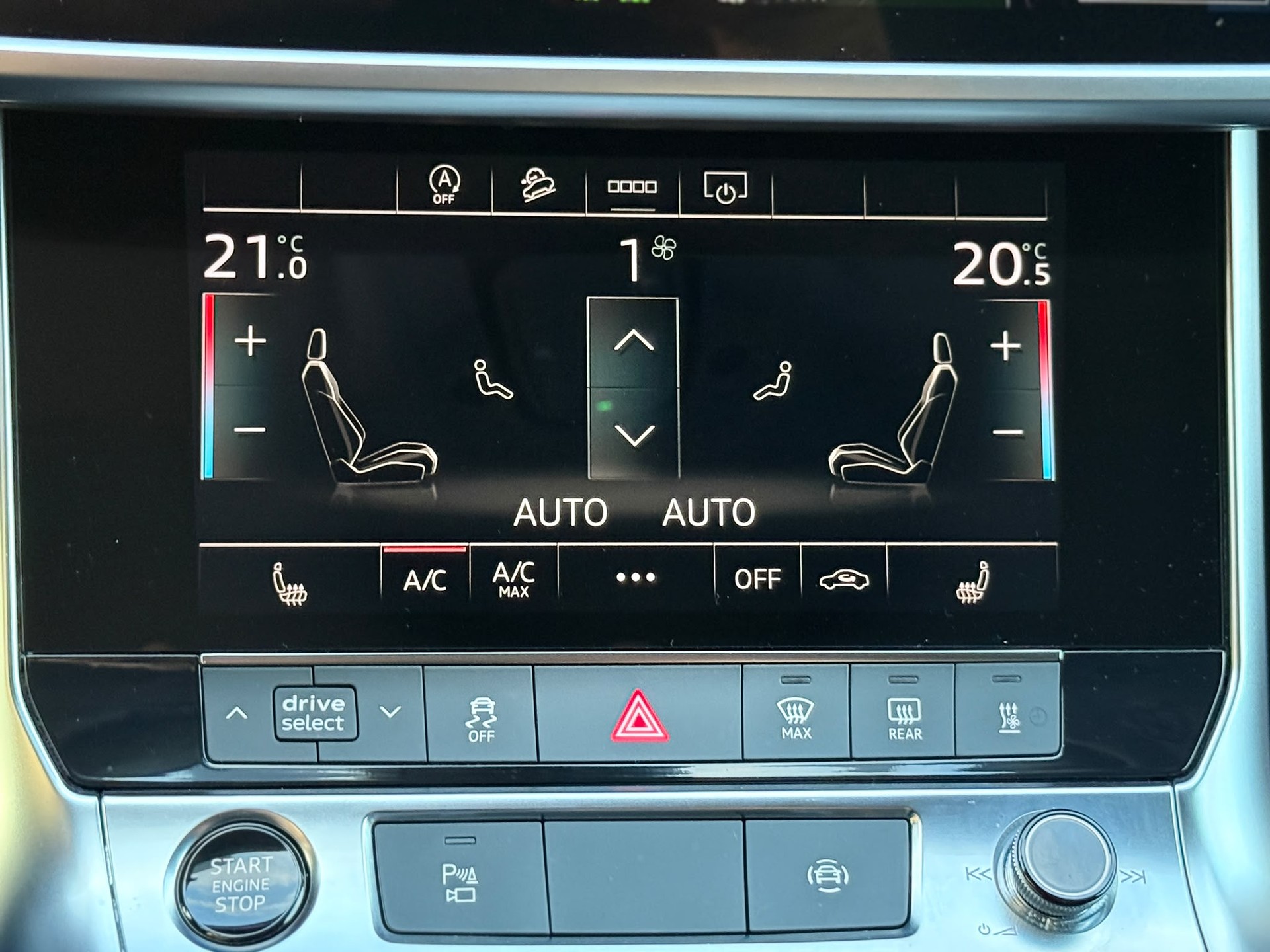 AUDI A6 Avant 2.0 40 TDI quattro S-Tronic-image-17