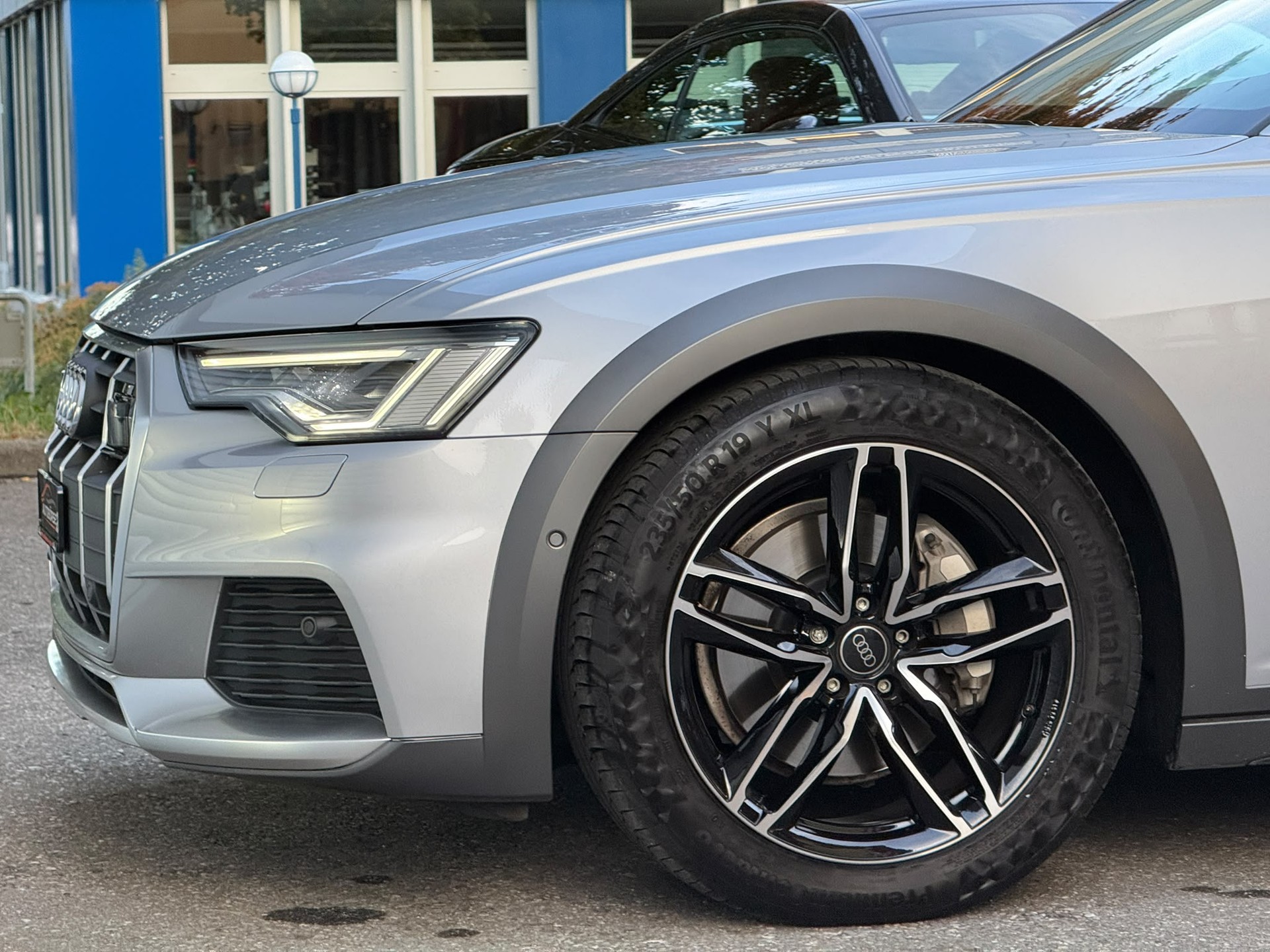 AUDI A6 Avant 2.0 40 TDI quattro S-Tronic-image-6