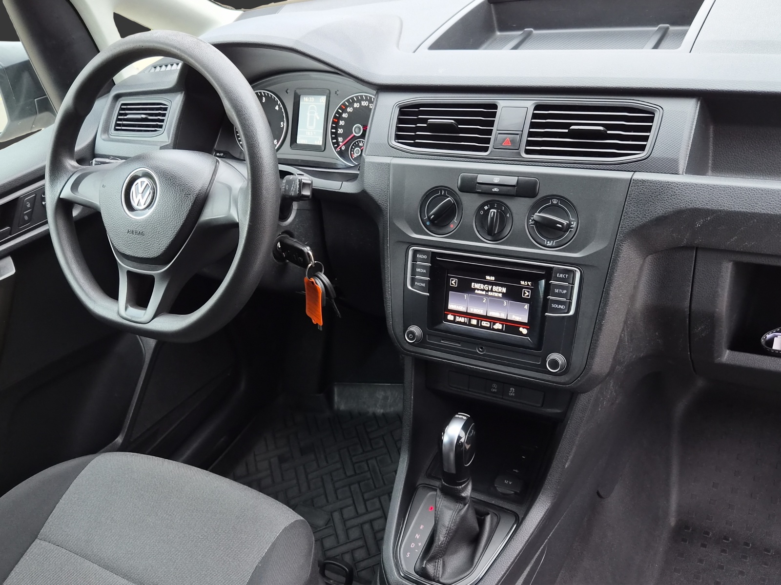 VW Caddy 2.0TDI 4Motion BlueMotion Technology DSG-image-7