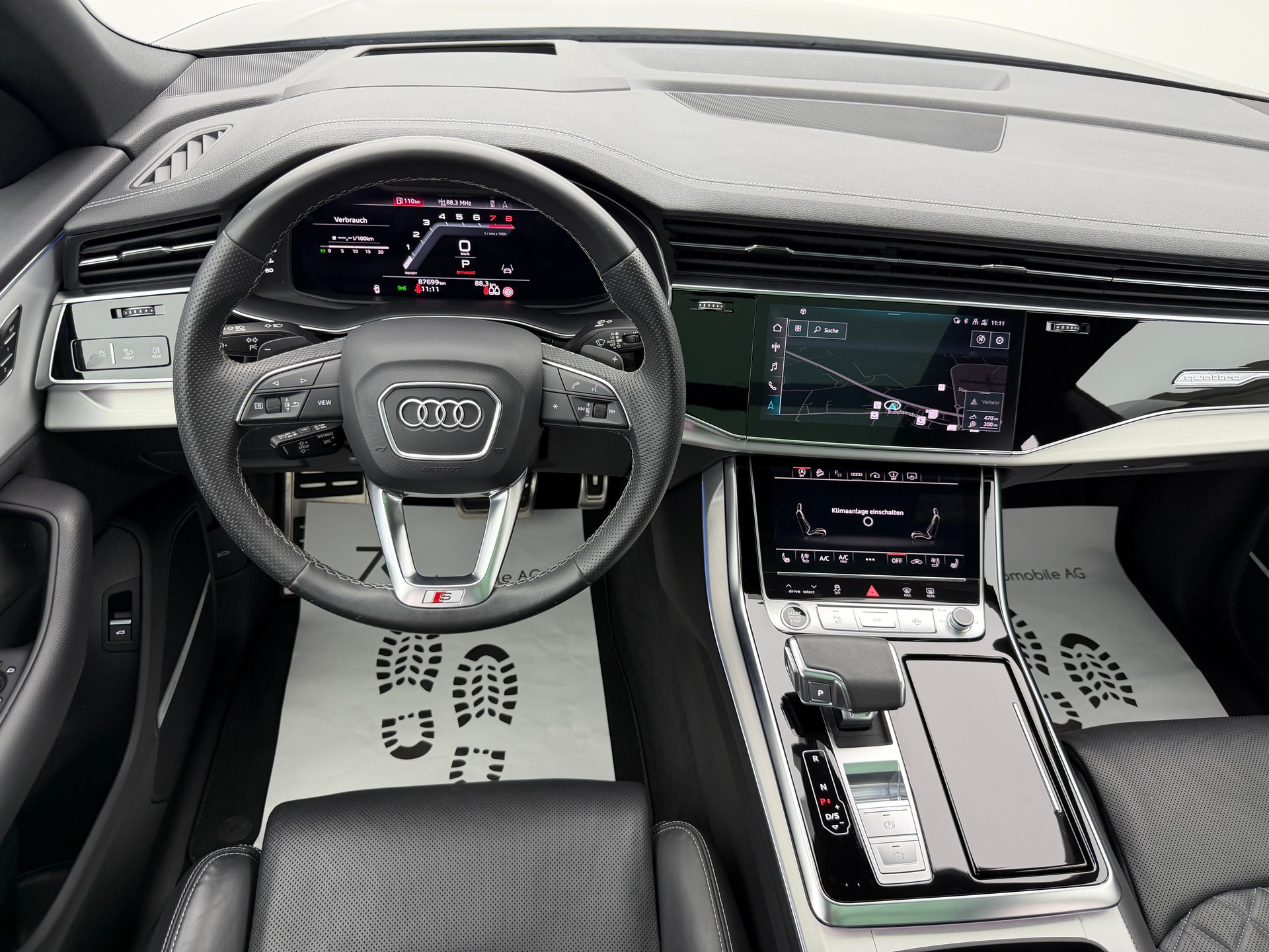 AUDI Q8 55 TFSI S-Line Mythos Black Ed. quattro tiptronic / 360° Kamera / Panoramadach / B&O Sound / Head-Up / Leder / Keyless /-image-11