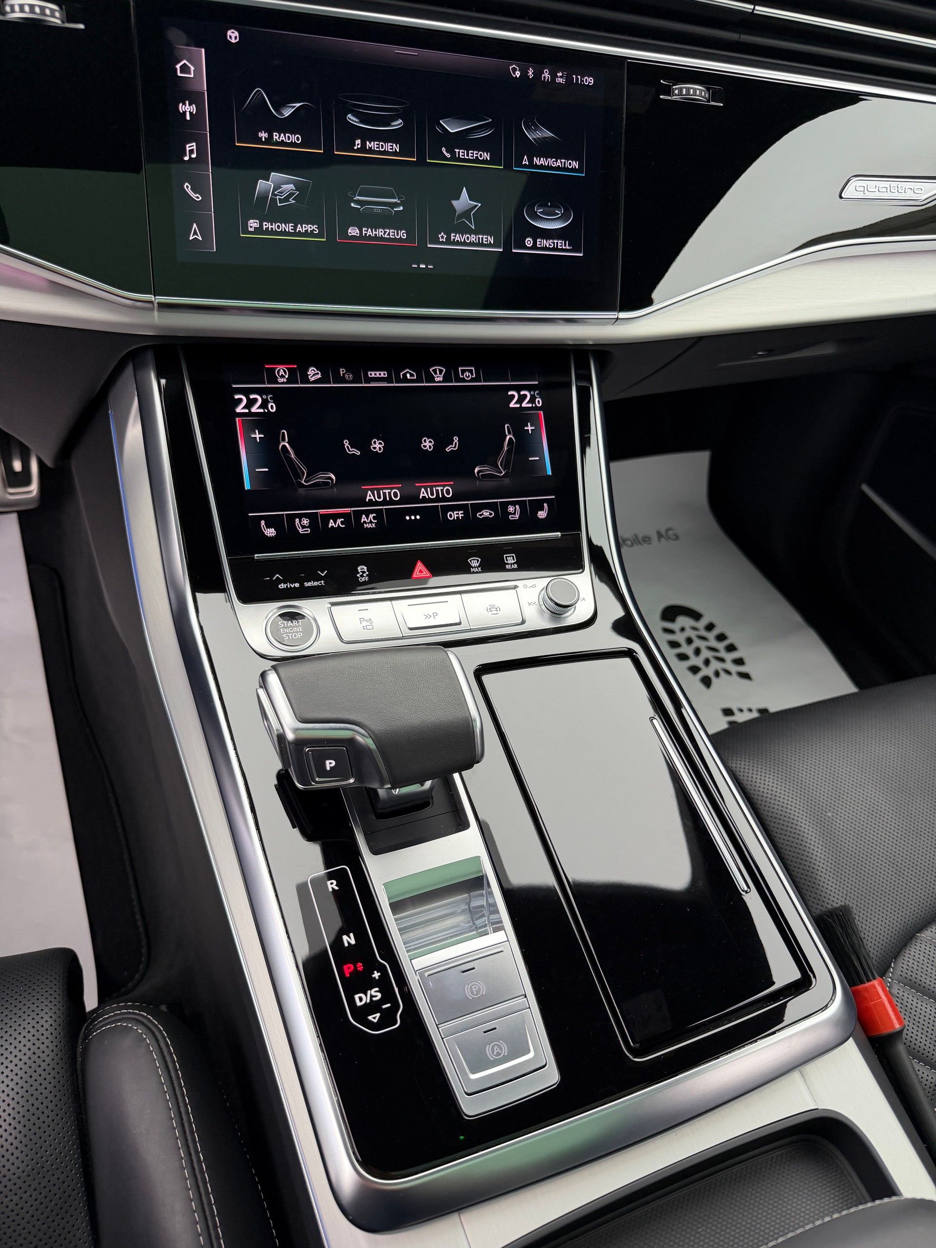 AUDI Q8 55 TFSI S-Line Mythos Black Ed. quattro tiptronic / 360° Kamera / Panoramadach / B&O Sound / Head-Up / Leder / Keyless /-image-18
