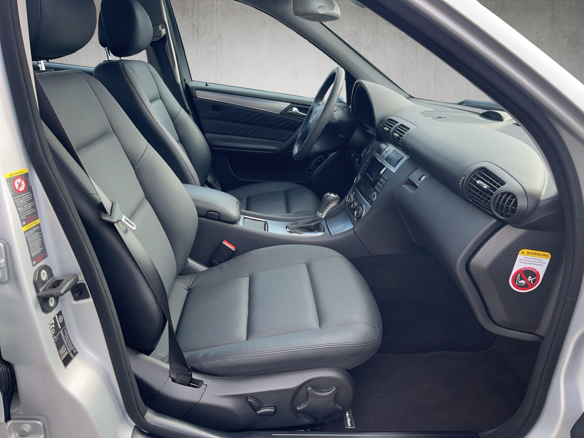 MERCEDES-BENZ C 280 Avantgarde 4Matic Automatic-image-10