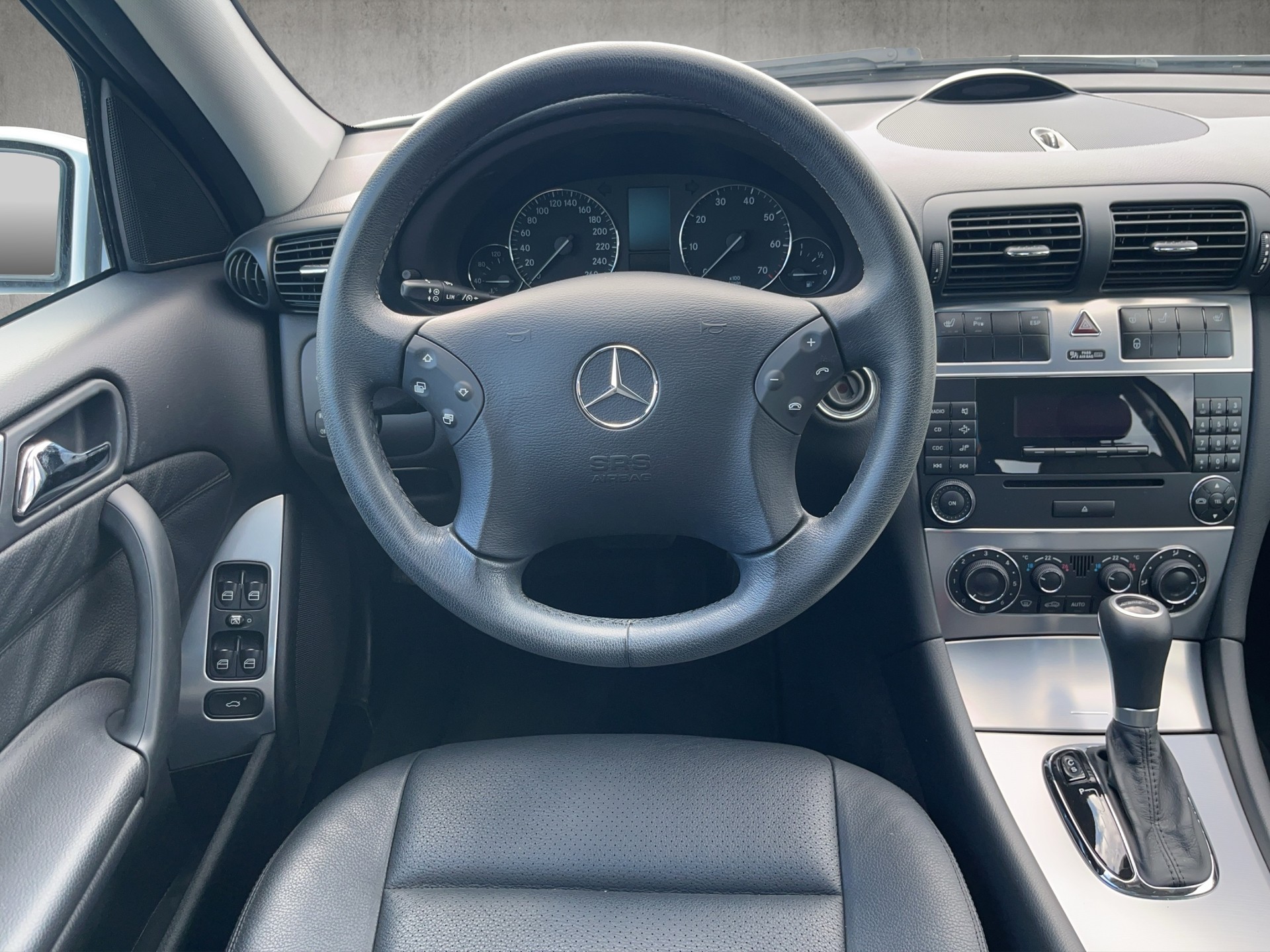 MERCEDES-BENZ C 280 Avantgarde 4Matic Automatic-image-14