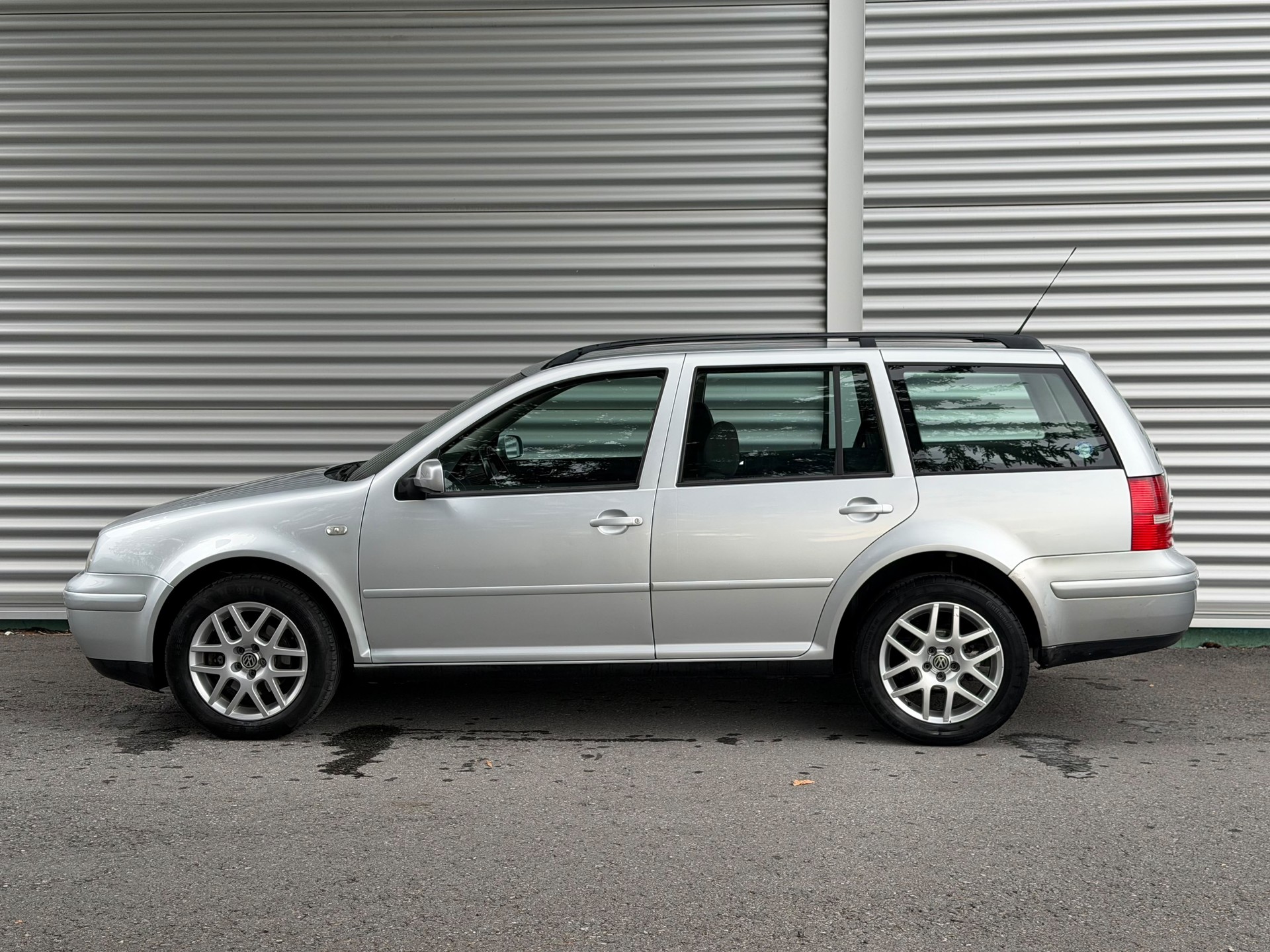 VW Golf Variant 1.9 TDI PD Pacific-image-1