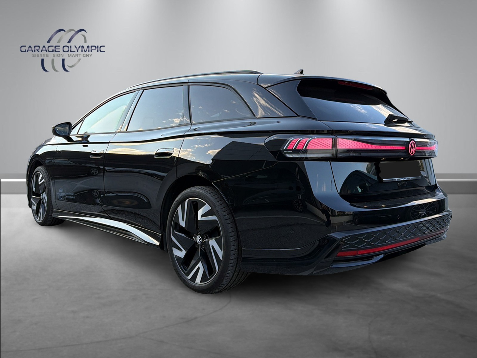 VW ID.7 Tourer GTX 86 kWh GTX United 4 Motion-image-3