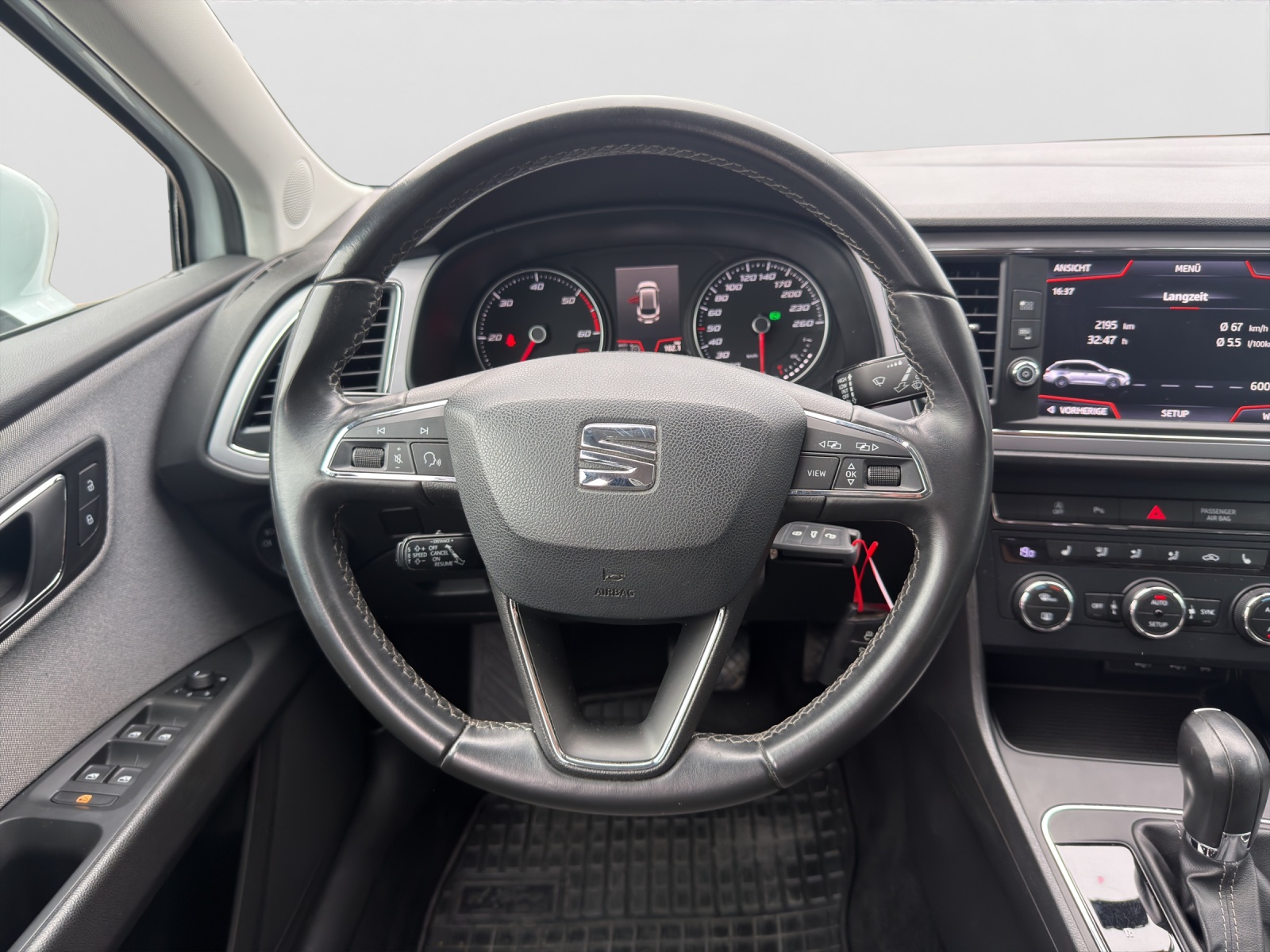SEAT Leon ST 2.0 TDI CR Style DSG-image-13