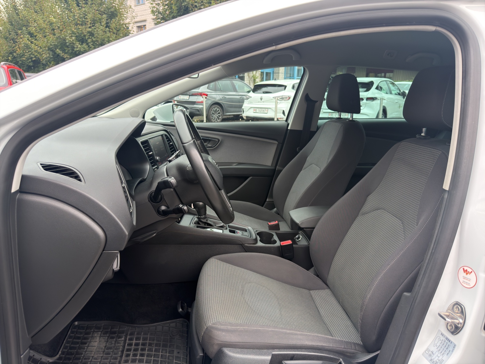 SEAT Leon ST 2.0 TDI CR Style DSG-image-9
