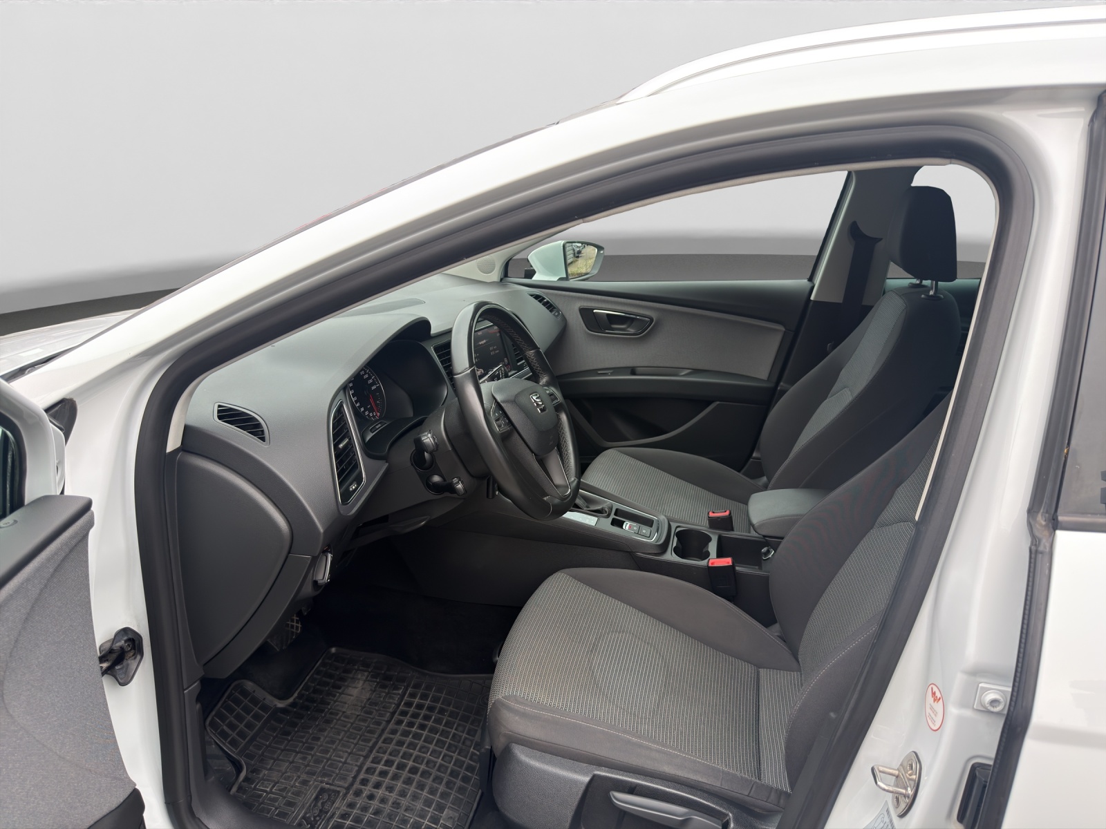 SEAT Leon ST 2.0 TDI CR Style DSG-image-8