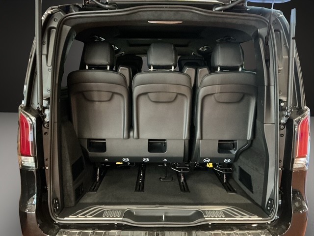 MERCEDES-BENZ V 300 d lang 4Matic Swiss Edition 9G-Tronic-image-10