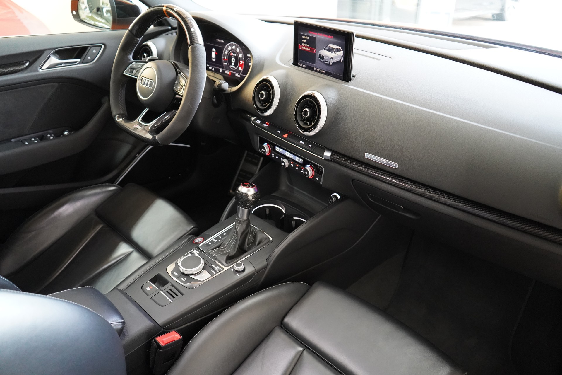 AUDI RS3 Sportback 2.5 TSI quattro S-tronic / Special Concepts Abgasanlage-image-25