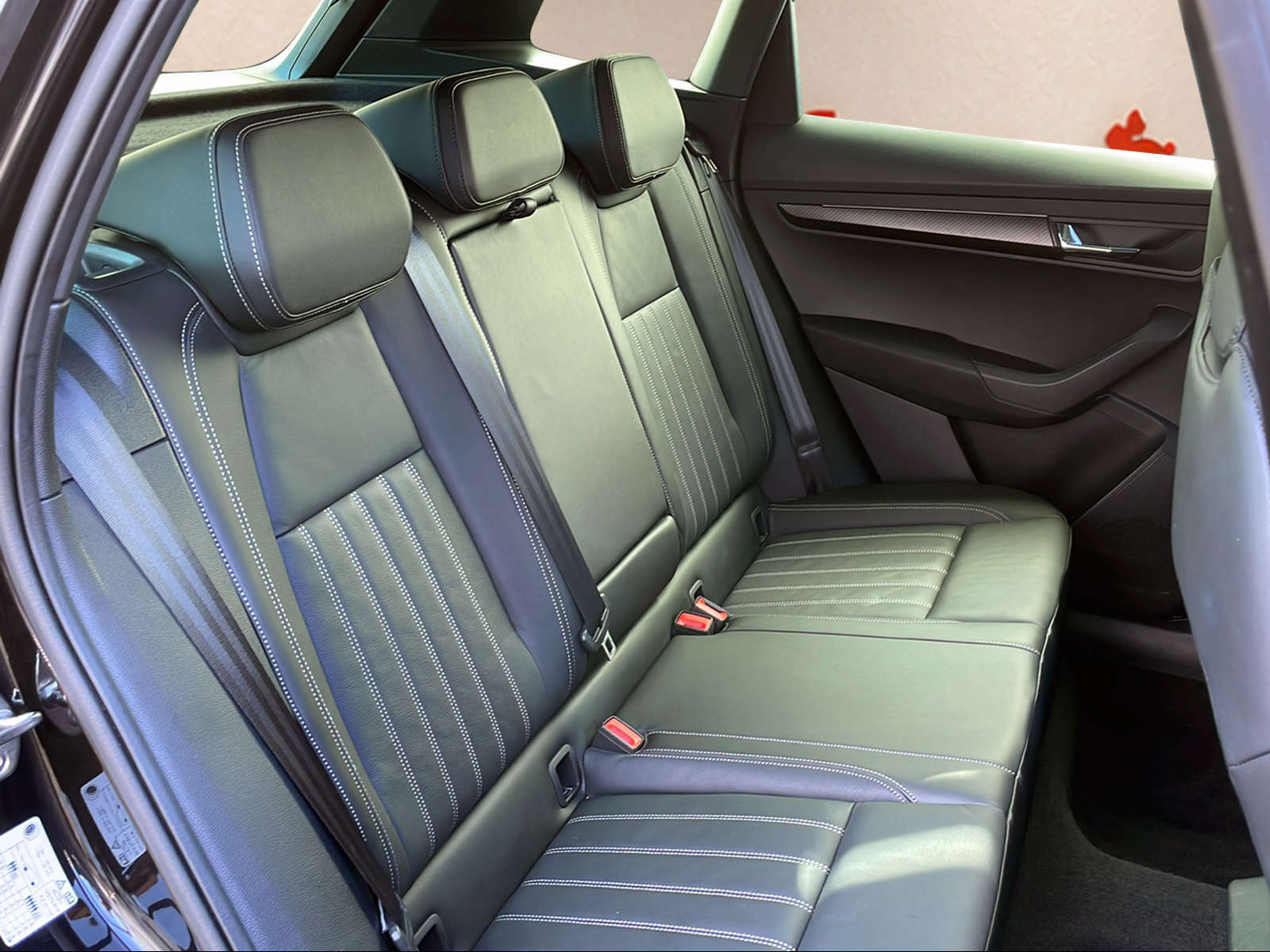 SKODA Karoq 2.0 TSI SportLine 4x4 DSG-image-10