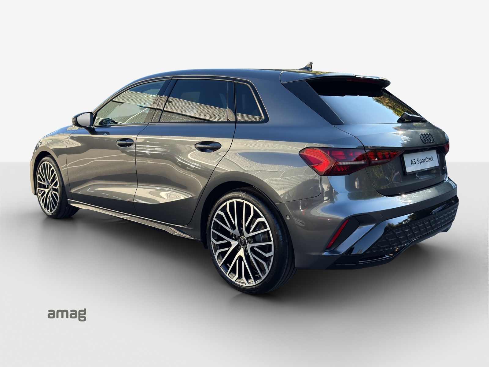 AUDI A3 Sportback TFSI 150 kW quattro S line S tronic-showroom-element-2