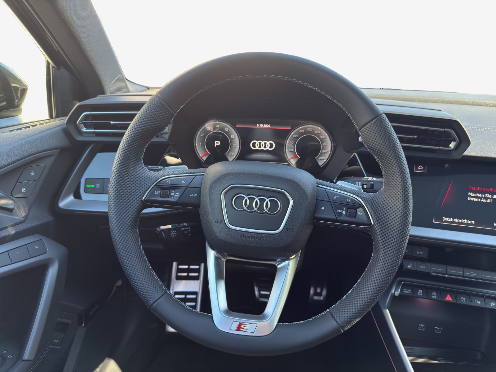 AUDI A3 Sportback TFSI 150 kW quattro S line S tronic-image-9