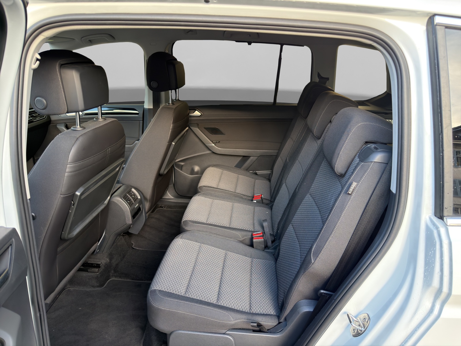 VW Touran 1.5 TSI Comfortline DSG-image-8