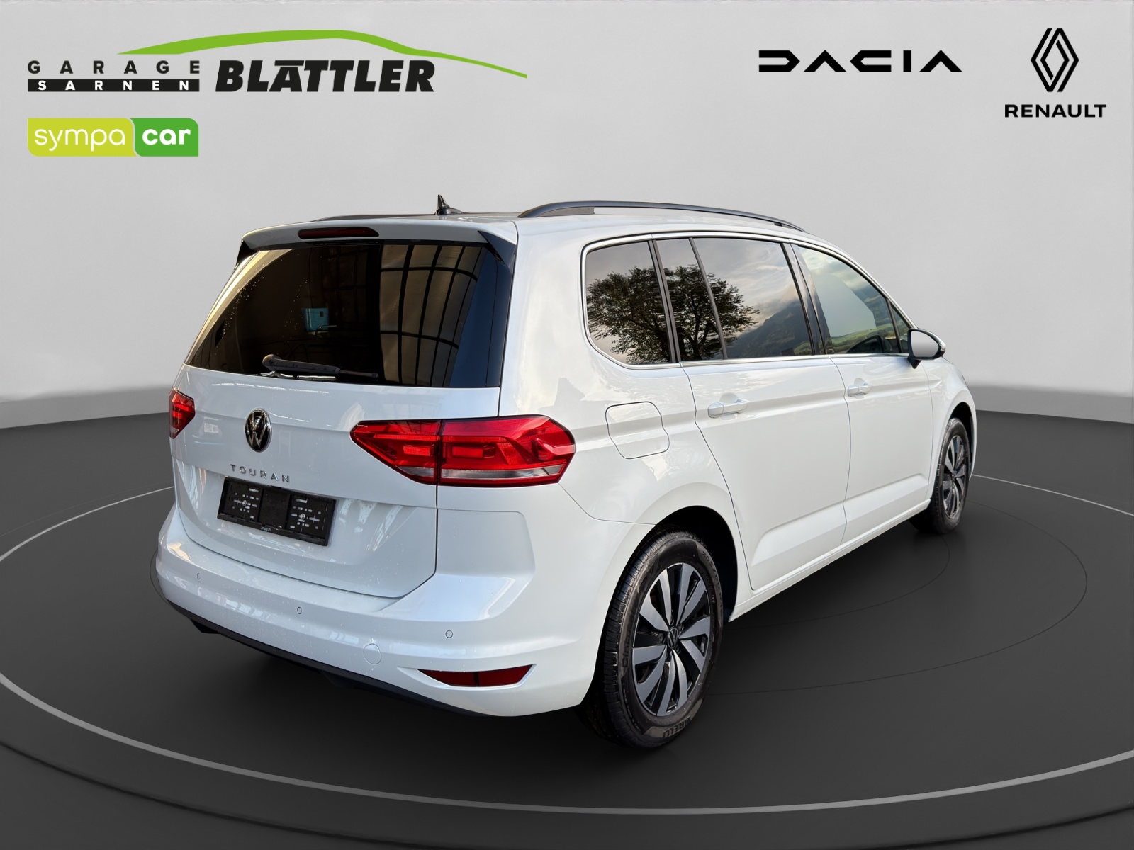 VW Touran 1.5 TSI Comfortline DSG-image-2