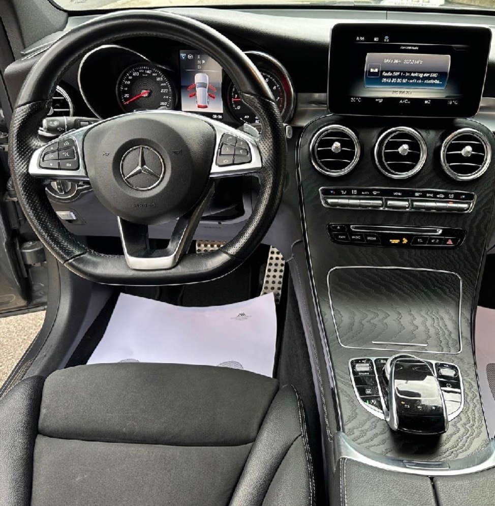 MERCEDES-BENZ GLC 250 AMG Line 4Matic 9G-Tronic-image-1