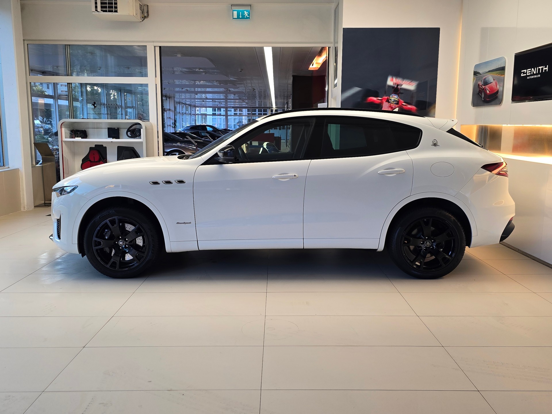 MASERATI Levante S 3.0 V6 GranSport Automatica-image-7
