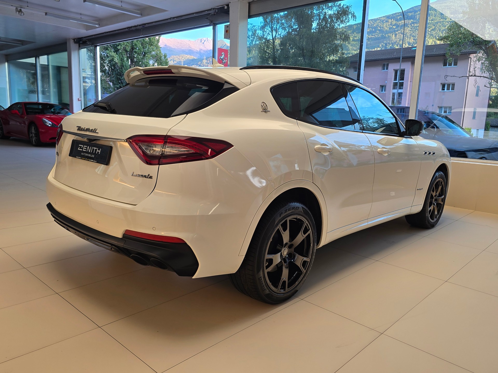 MASERATI Levante S 3.0 V6 GranSport Automatica-image-4